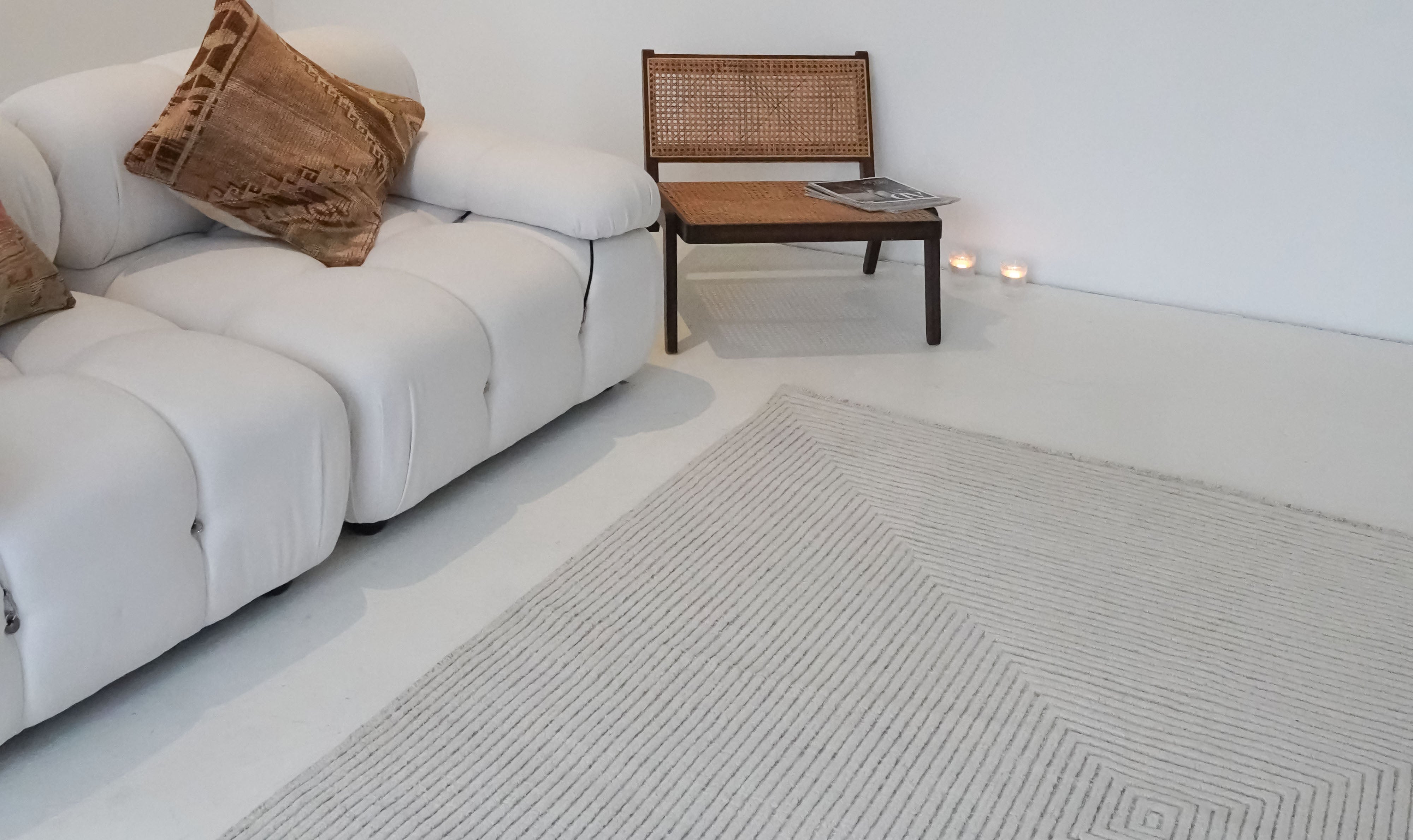 Schlichte Designer Teppiche