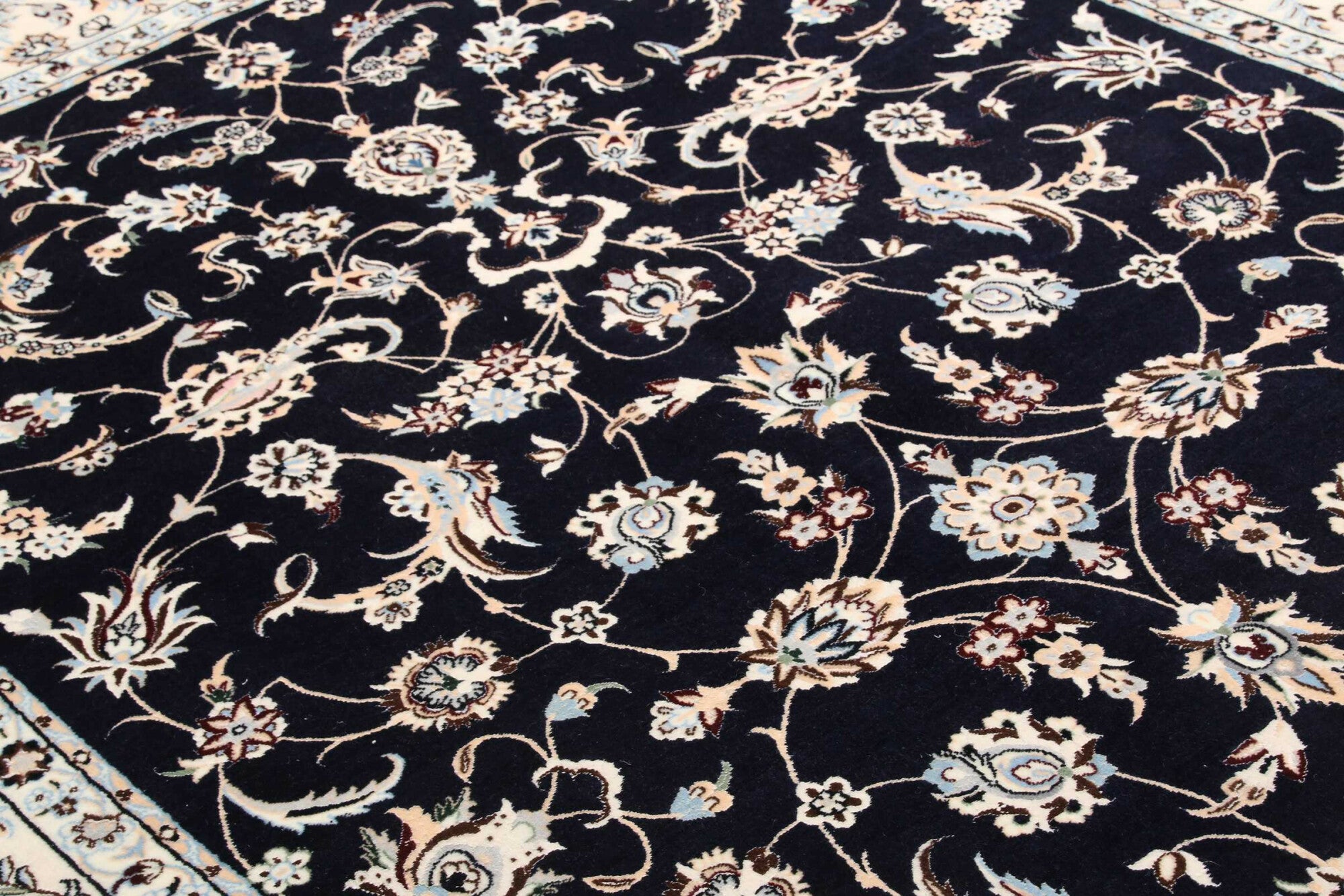 Nain | 248 cm x 161 cm | Nr. 12-352857