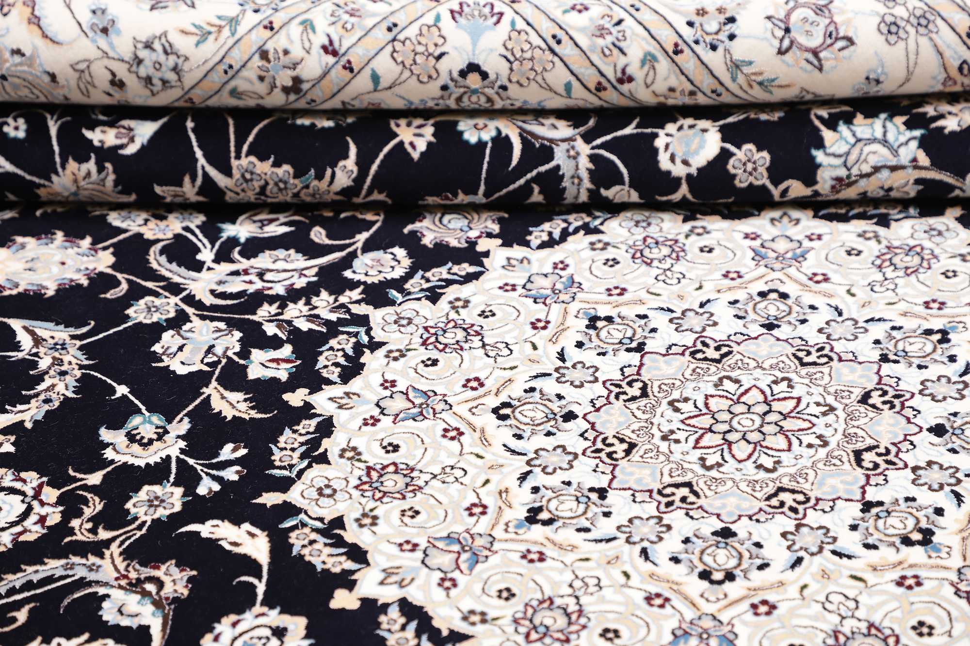 Nain | 314 cm x 212 cm | Nr. 12-352901