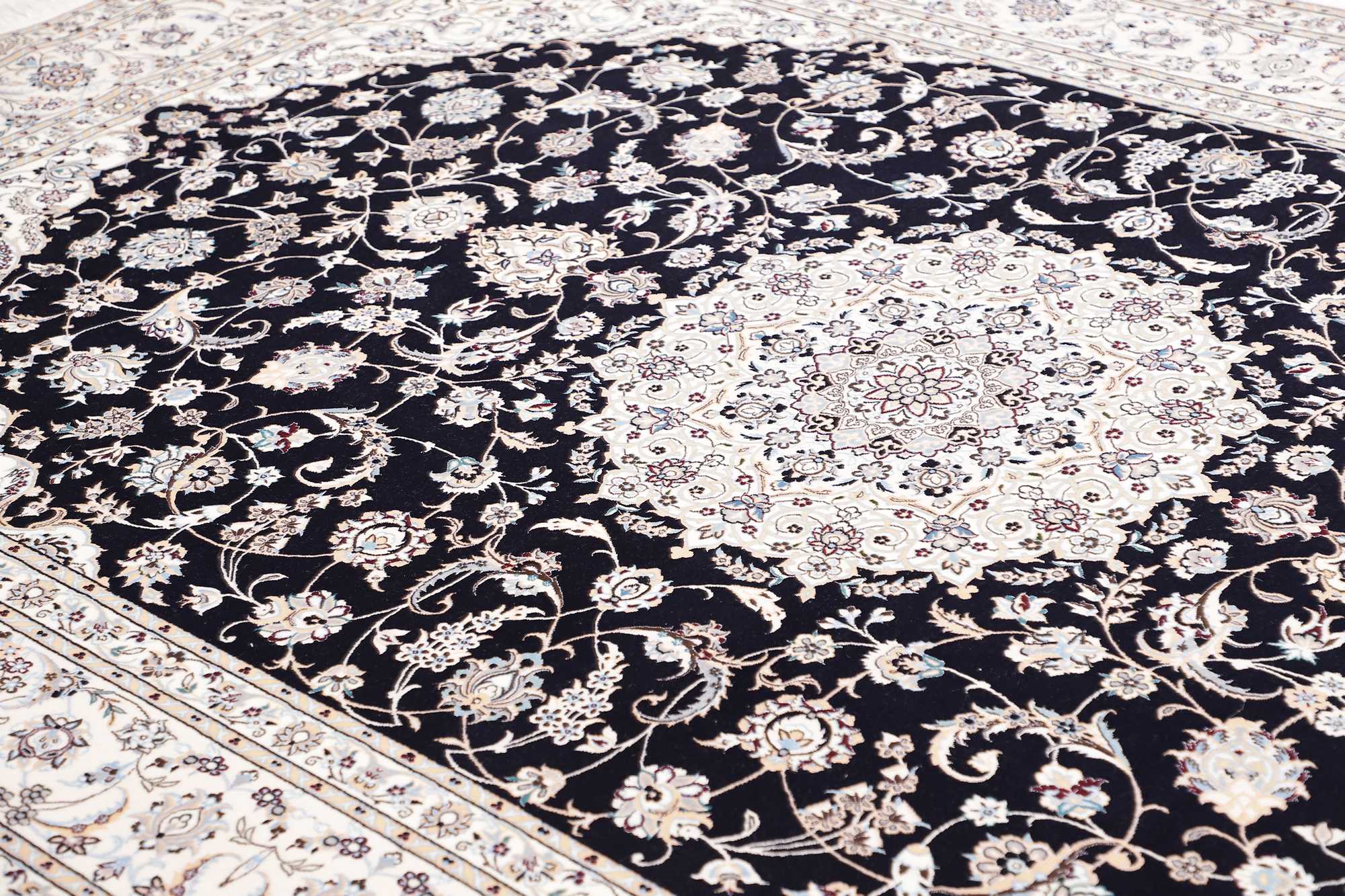 Nain | 314 cm x 212 cm | Nr. 12-352901