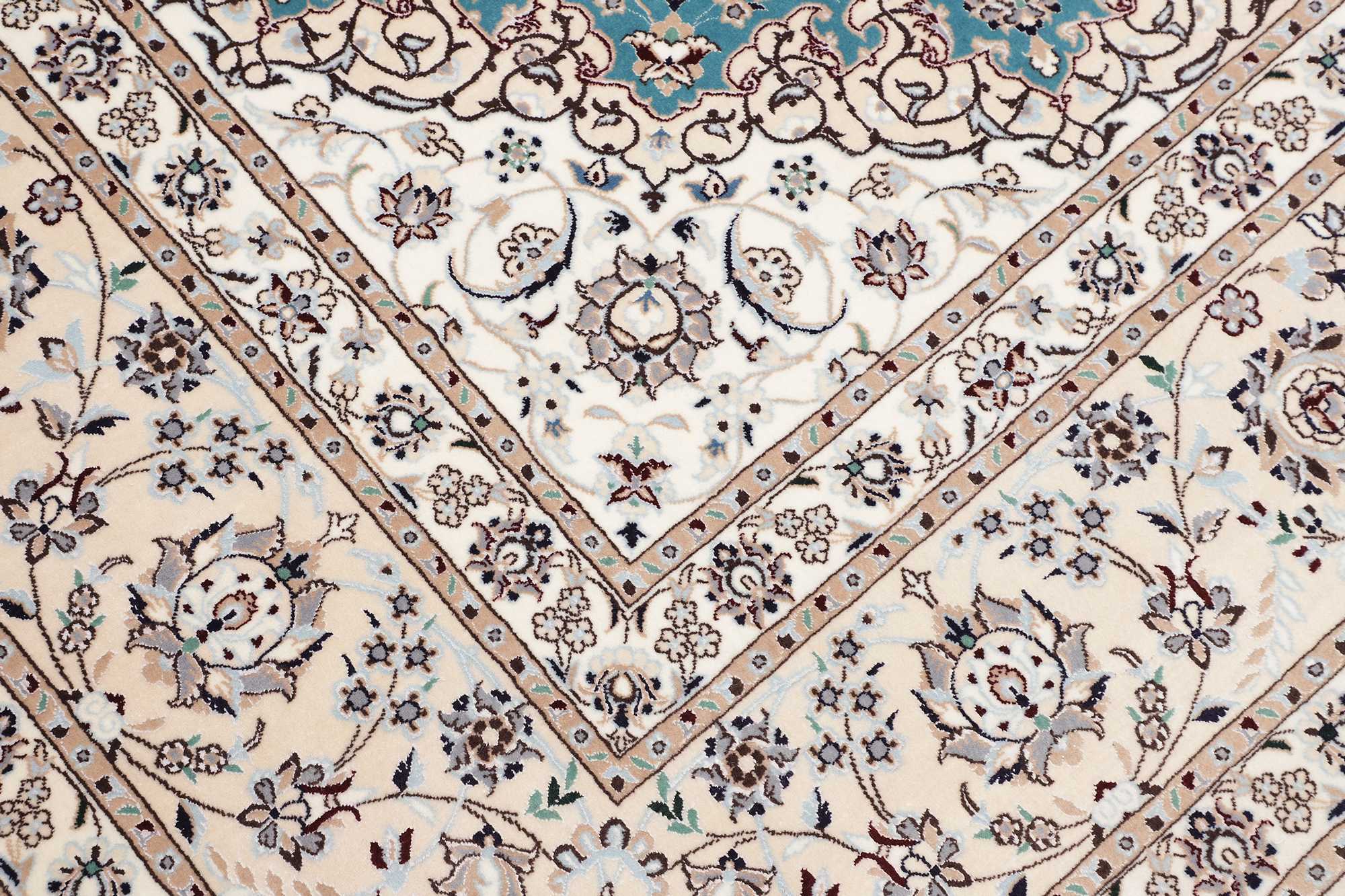 Nain | 250 cm x 207 cm | Nr. 12-352911