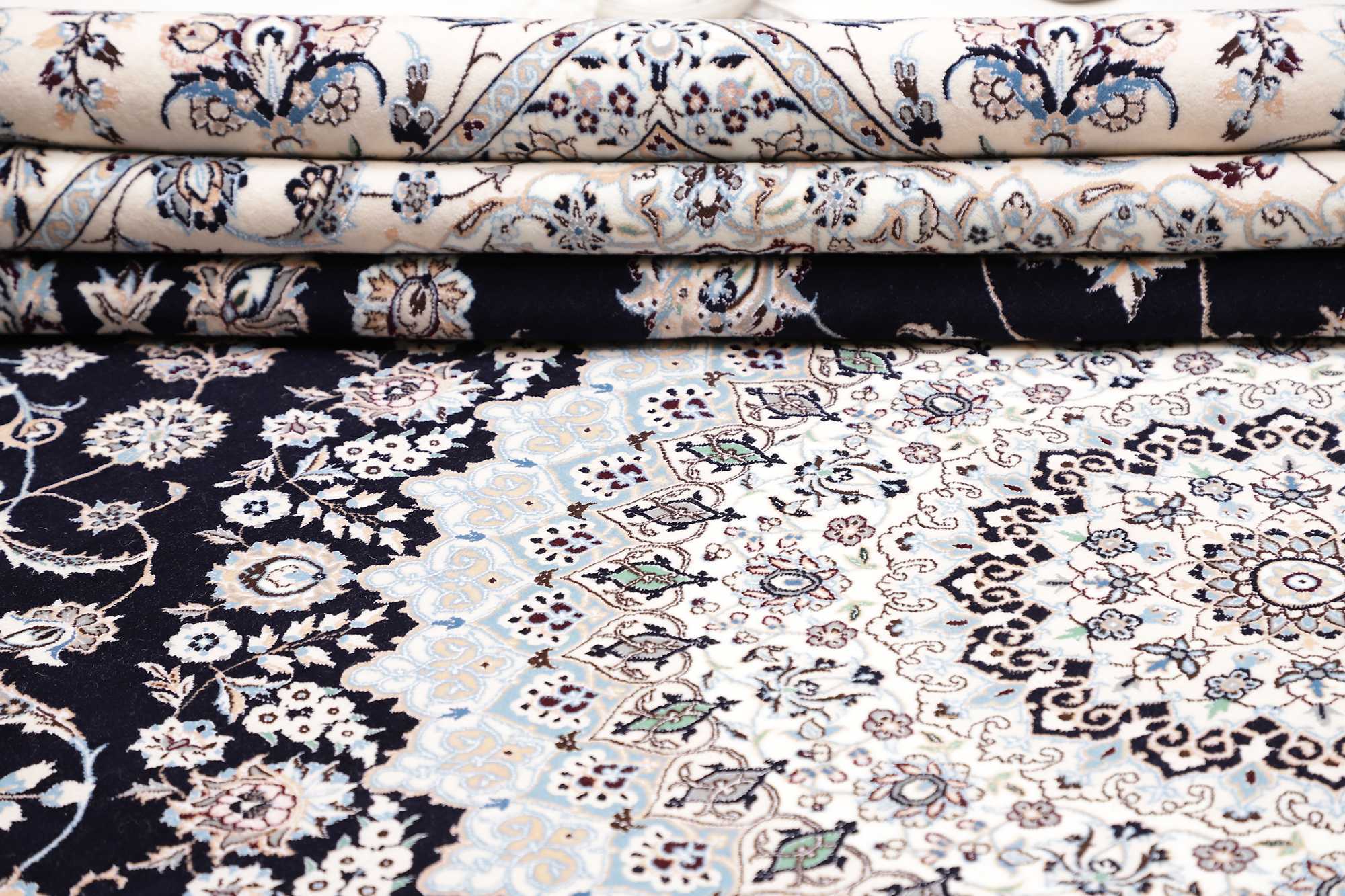 Nain | 411 cm x 302 cm | Nr. 12-352964