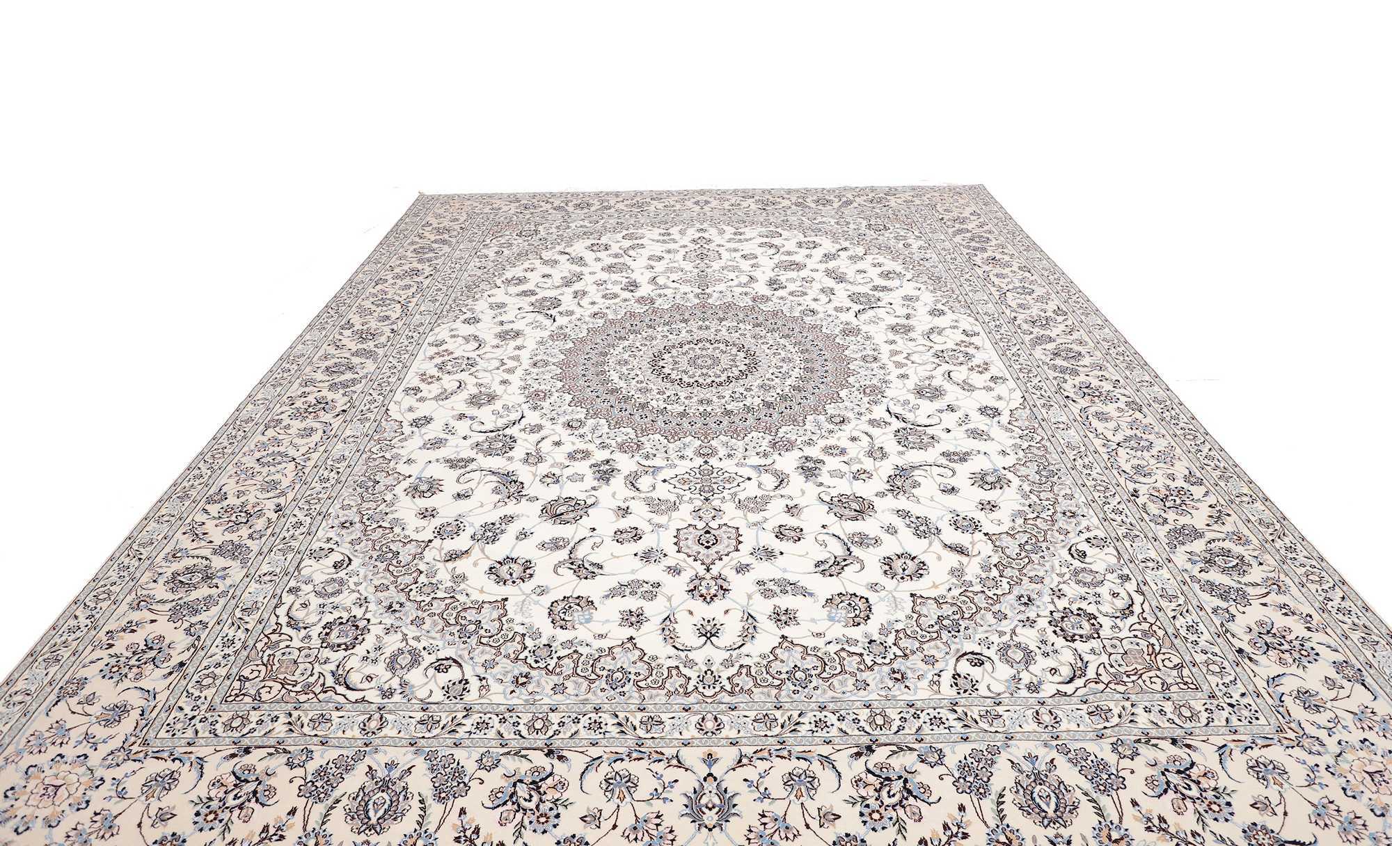 Nain | 409 cm x 304 cm | Nr. 12-352965