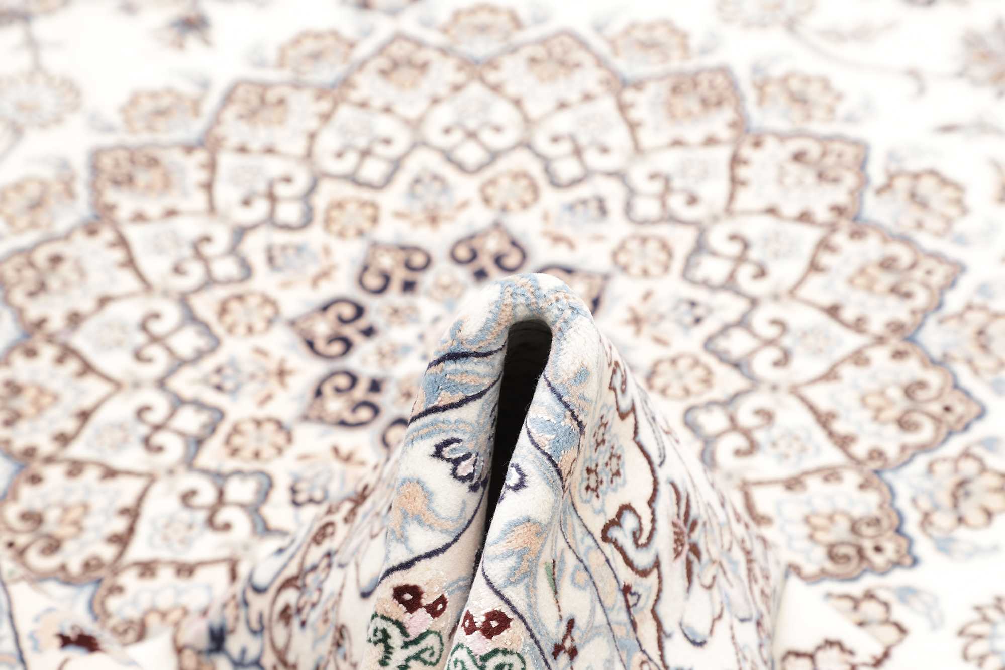 Nain | 325 cm x 205 cm | Nr. 12-374016