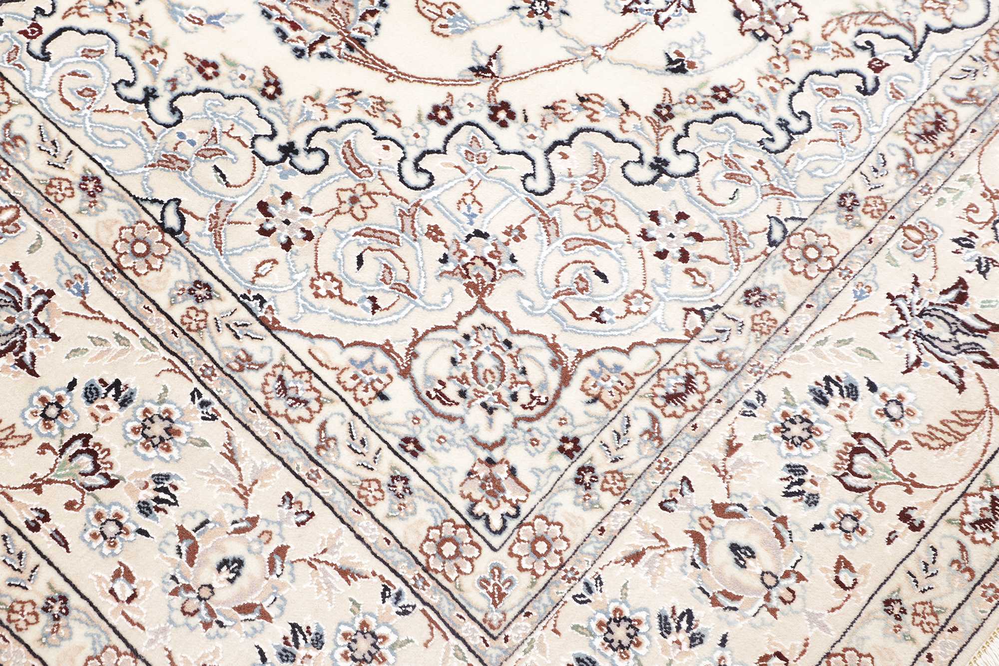 Nain | 332 cm x 210 cm | Nr. 12-393388