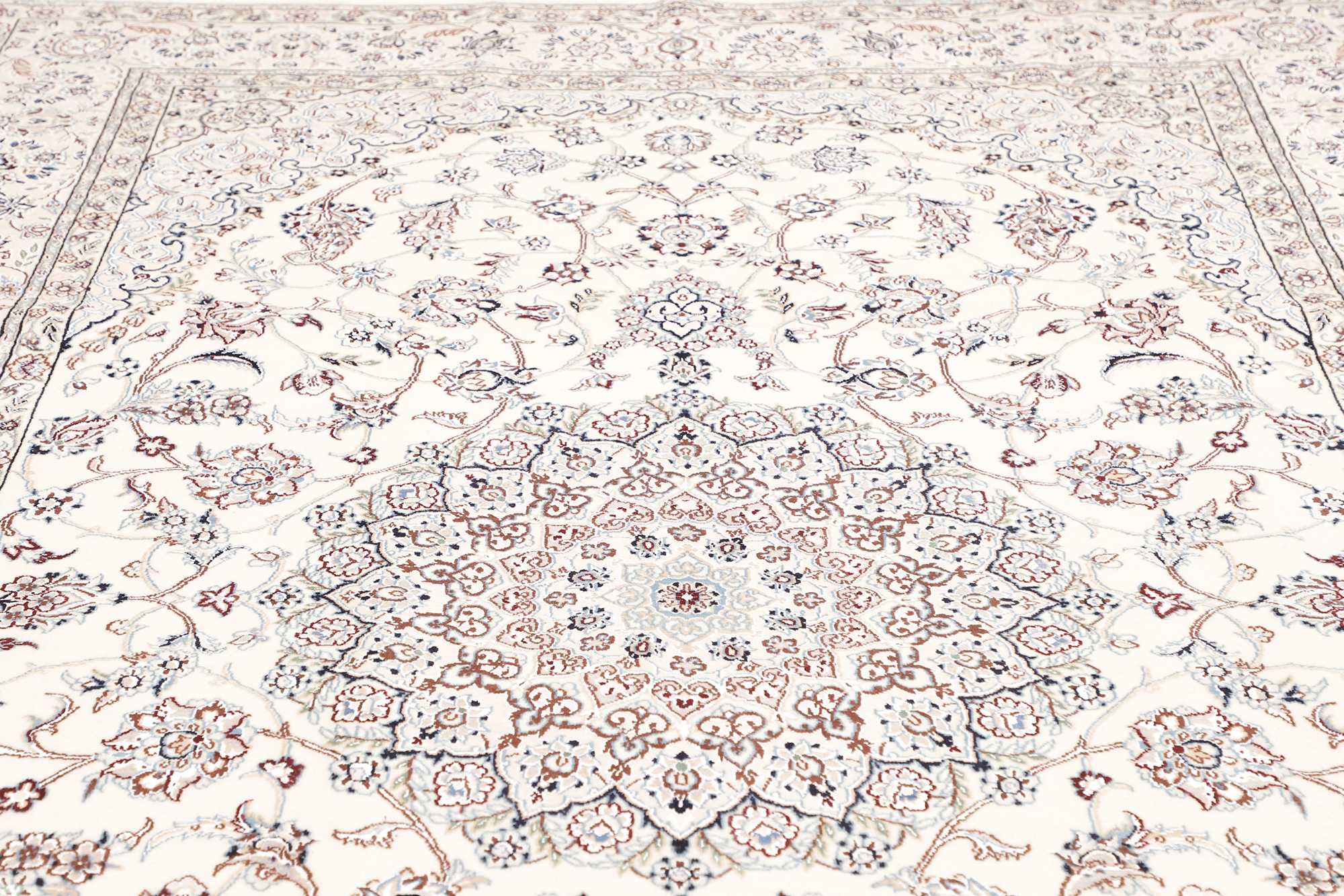 Nain | 332 cm x 210 cm | Nr. 12-393388