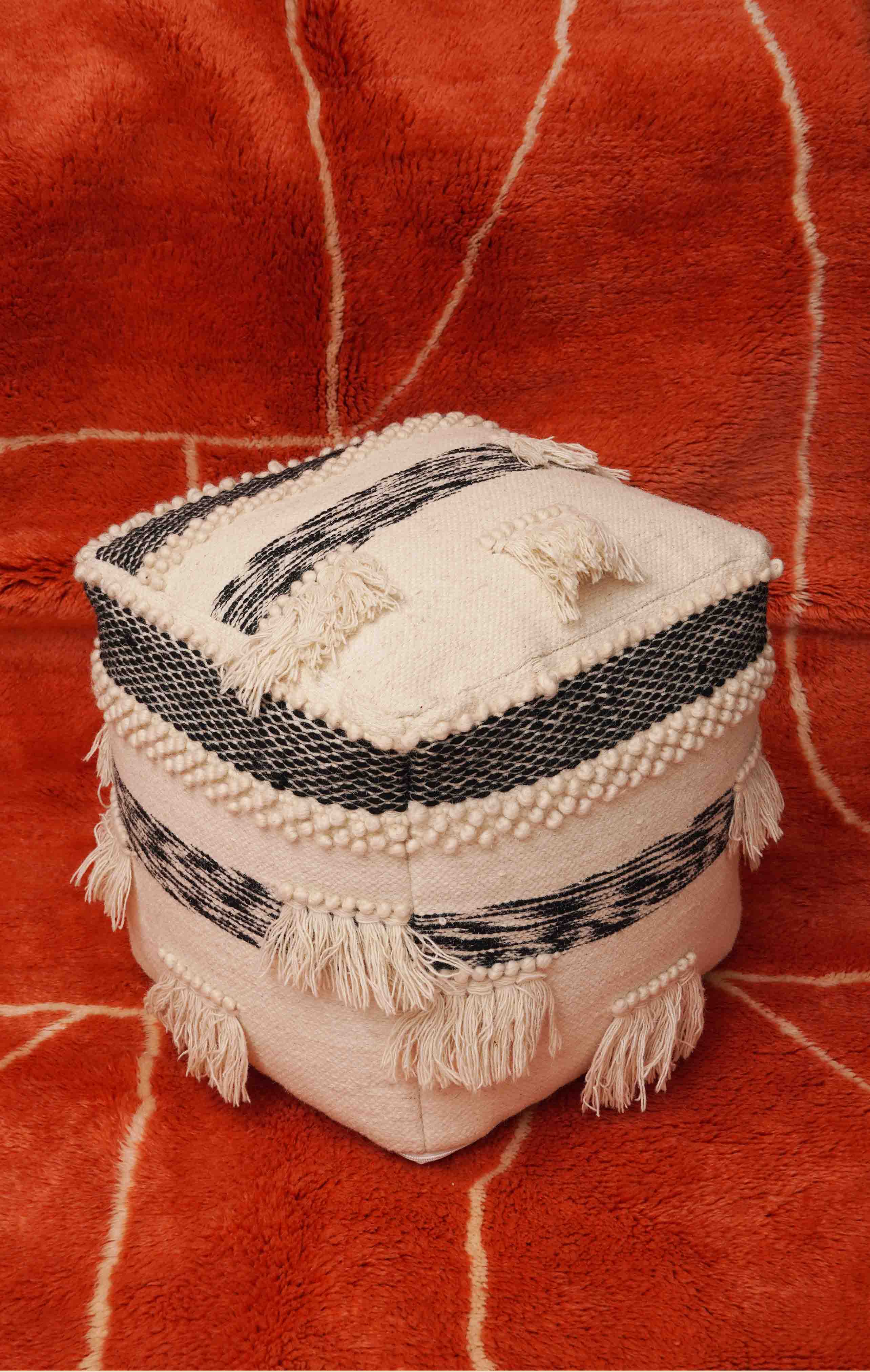 Boho Pouf aus Wolle | 50 cm x 50 cm x 50 cm | Nr. Z-1755