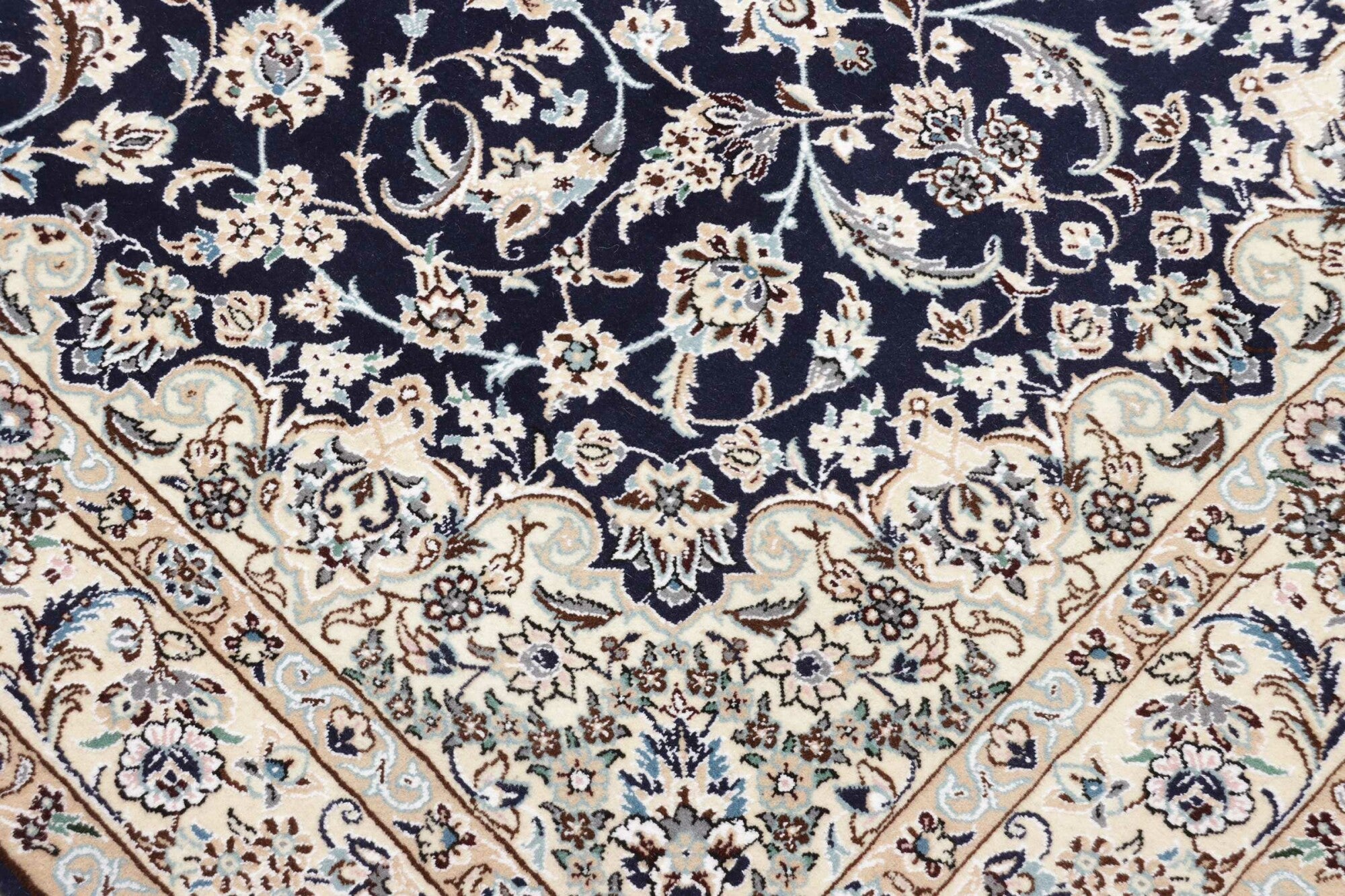 Nain | 235 cm x 143 cm | Nr. 12-401464