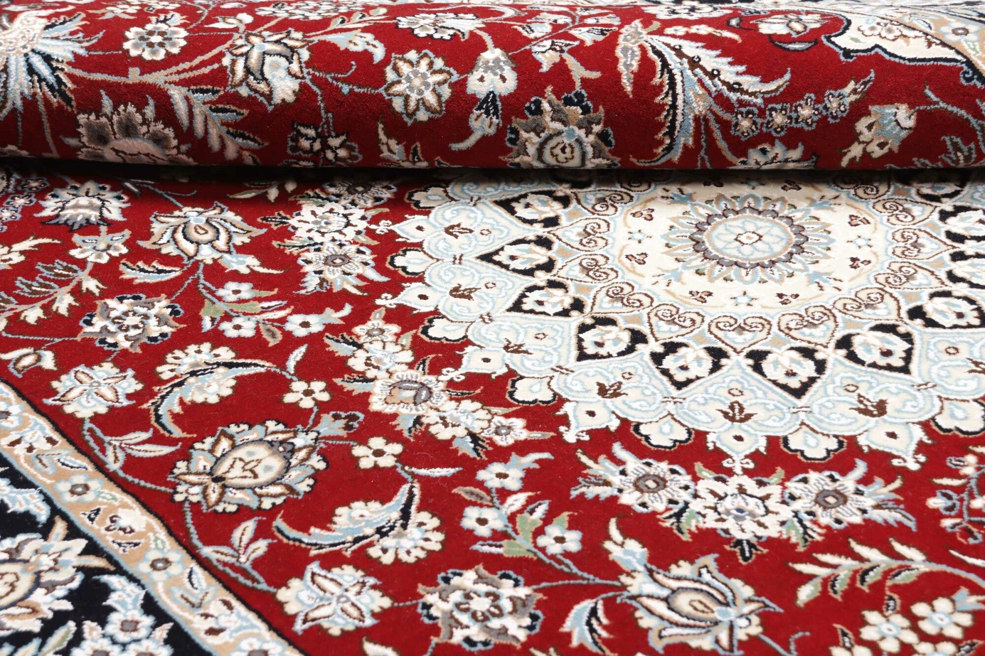 Nain | 246 cm x 147 cm | Nr. 12-401500