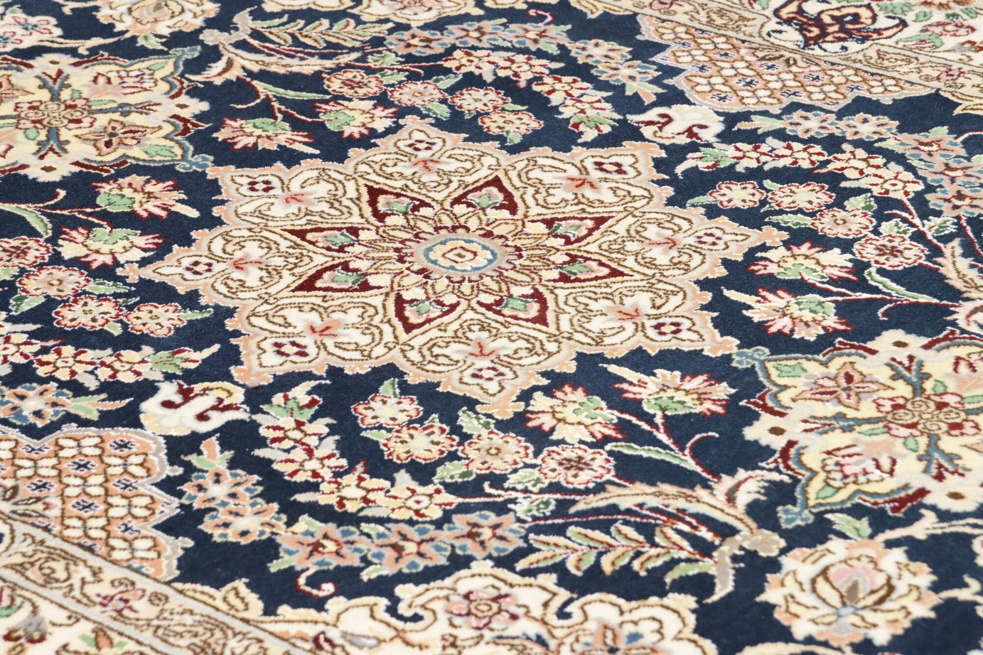 Nain | 197 cm x 124 cm | Nr. 12-416162