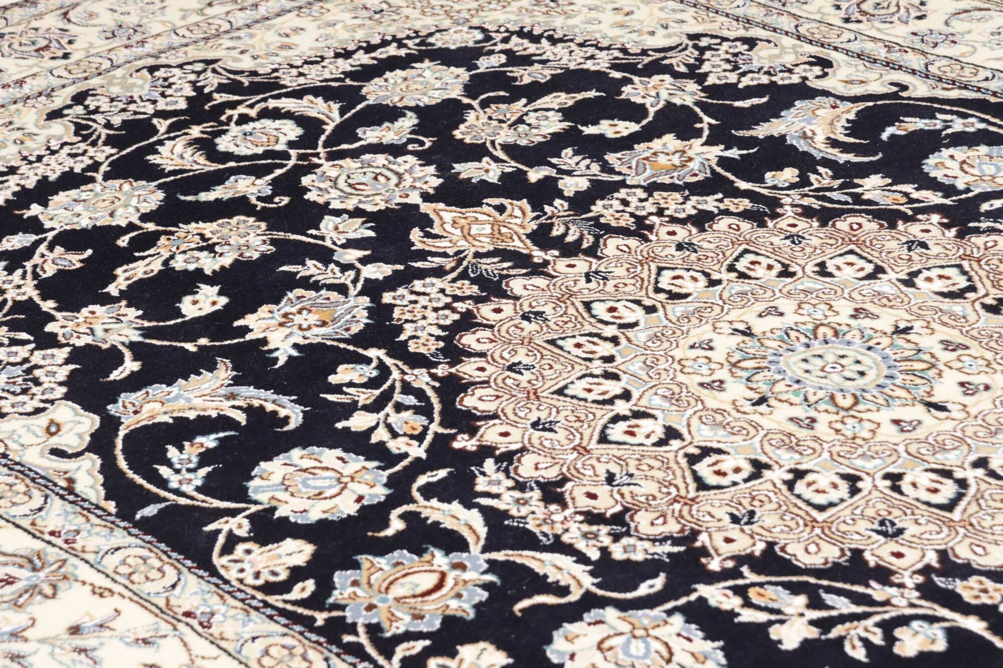 Nain | 248 cm x 153 cm | Nr. 12-416179