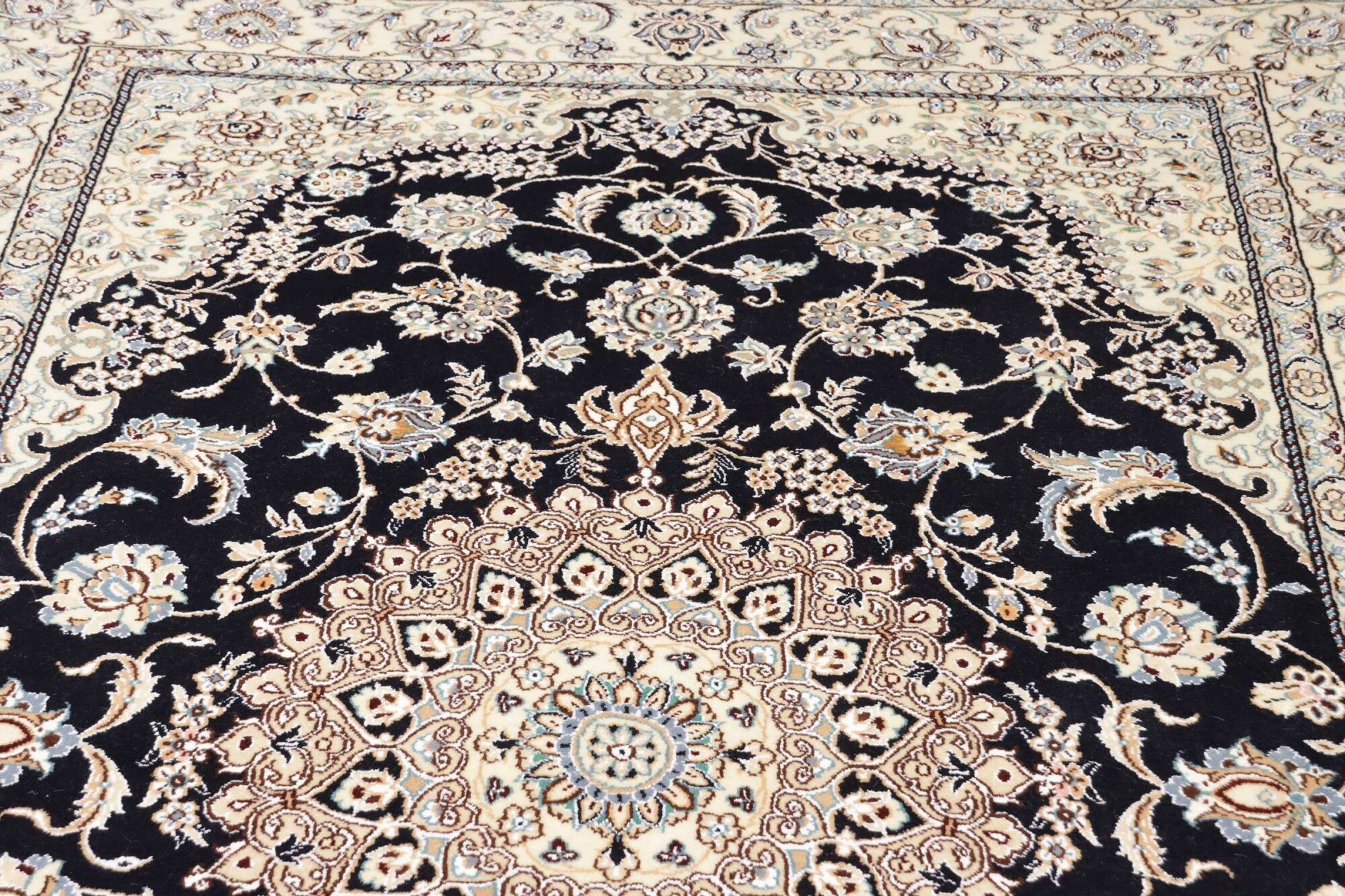 Nain | 248 cm x 153 cm | Nr. 12-416179