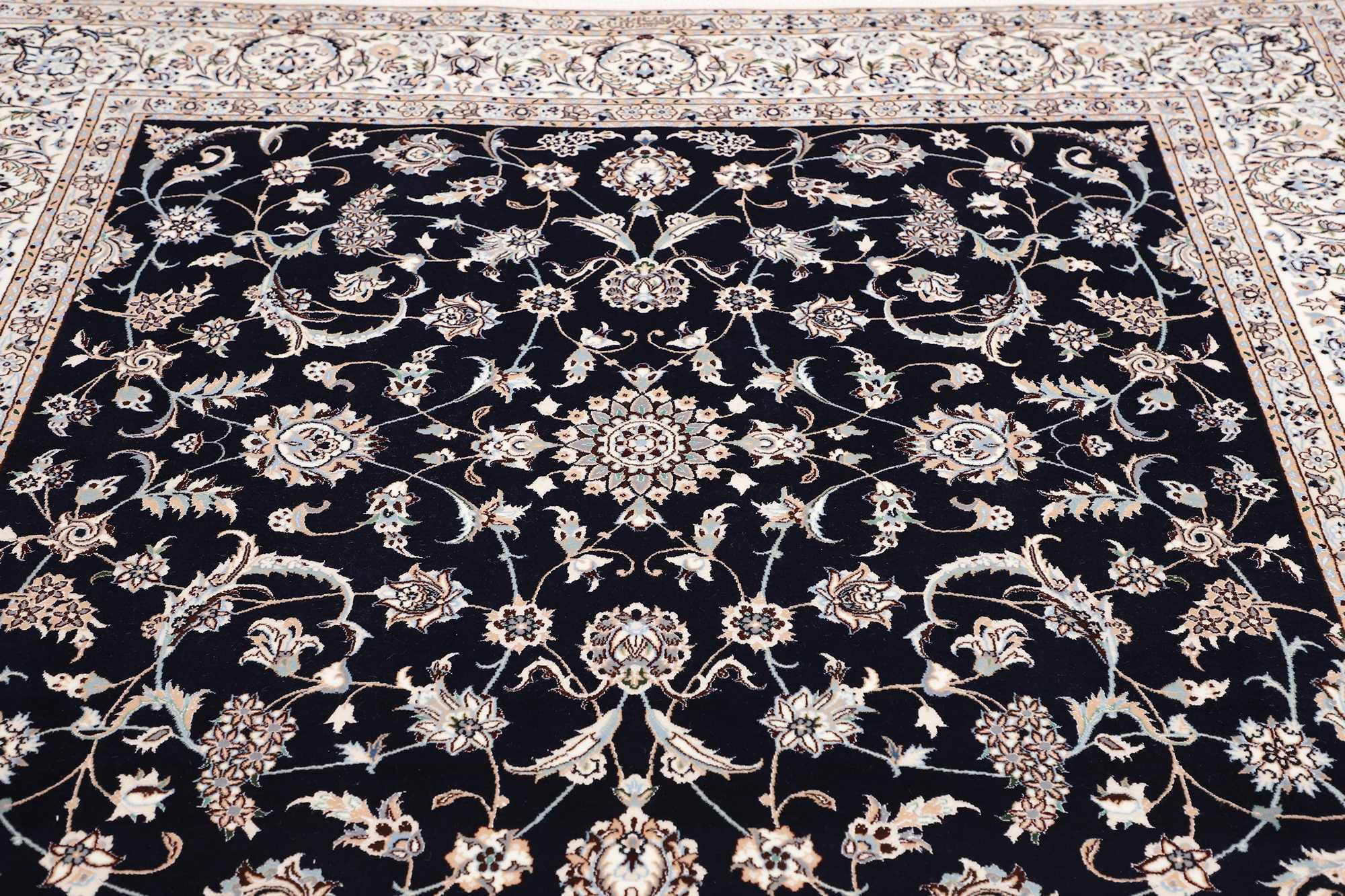 Nain | 202 cm x 204 cm | Nr. 12-445550