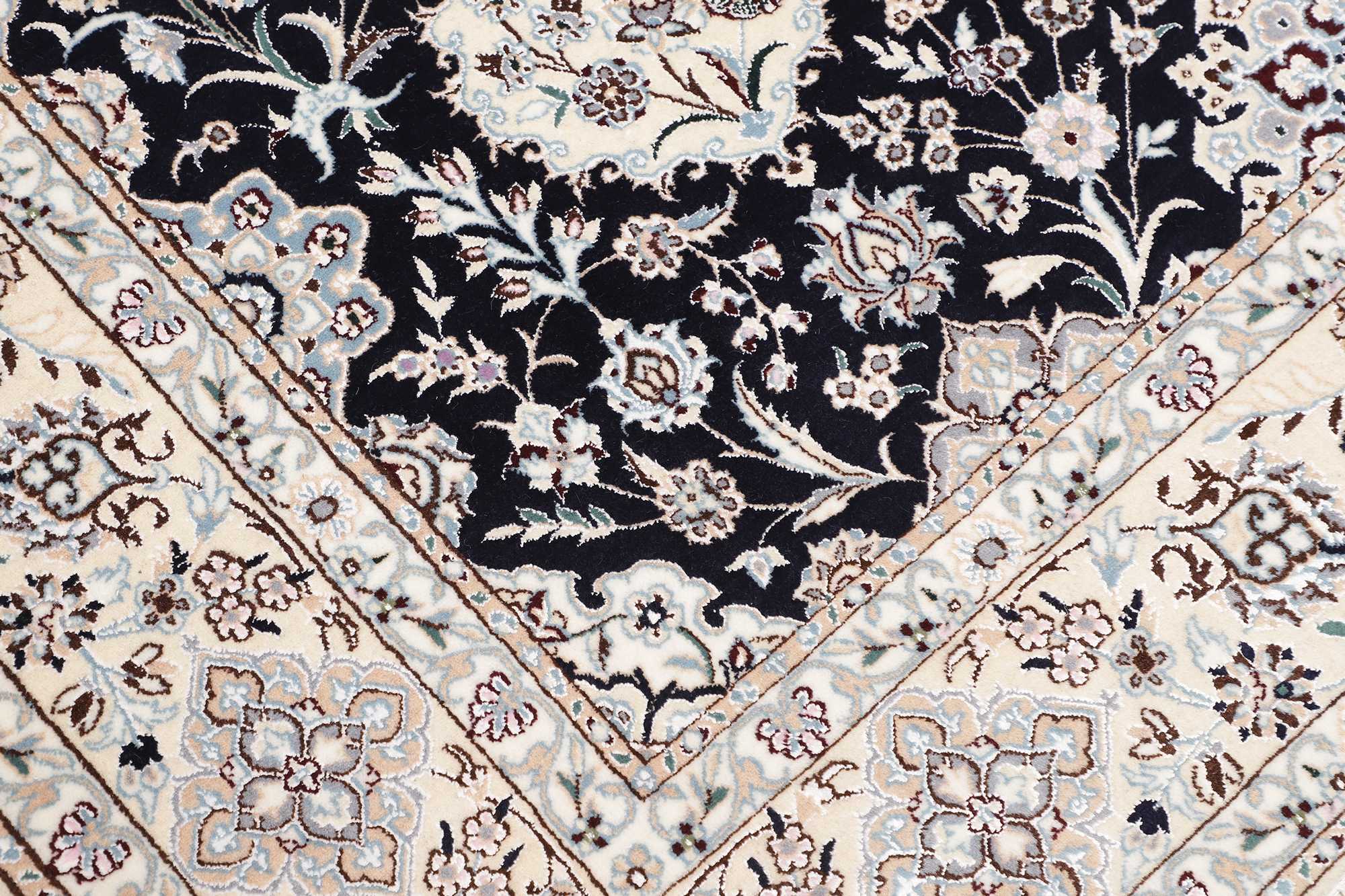 Nain | 235 cm x 156 cm | Nr. 12-445560