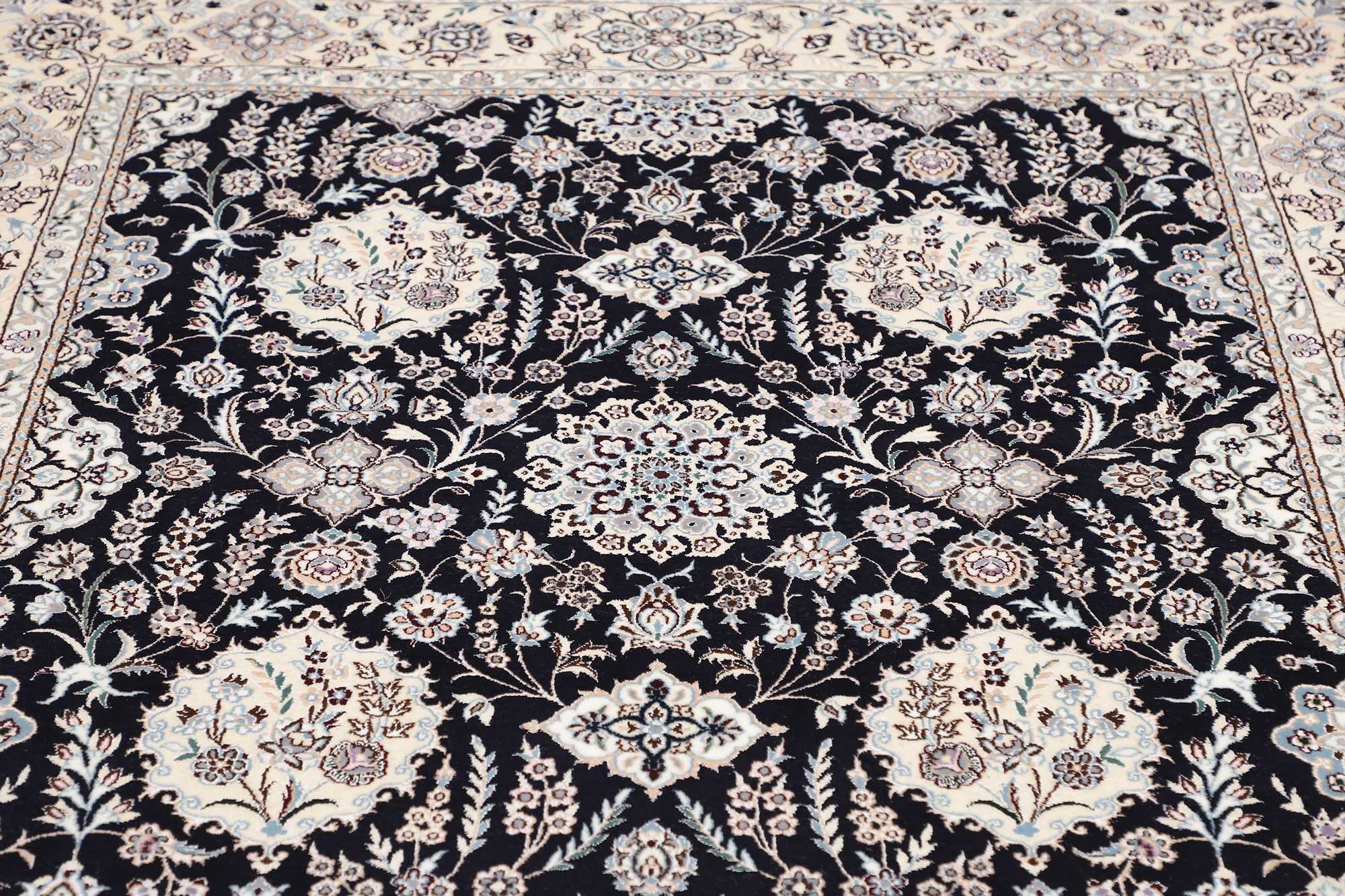 Nain | 235 cm x 156 cm | Nr. 12-445560