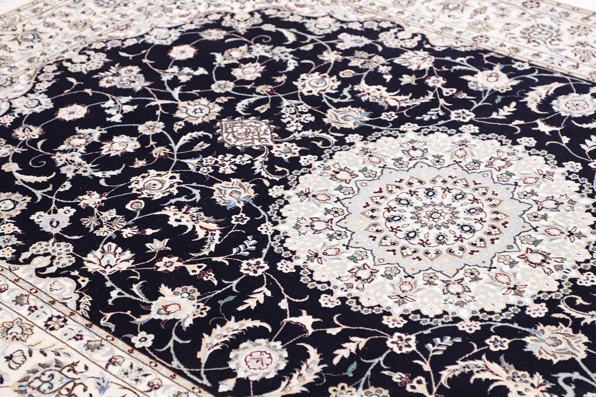 Nain | 249 cm x 168 cm | Nr. 12-445683