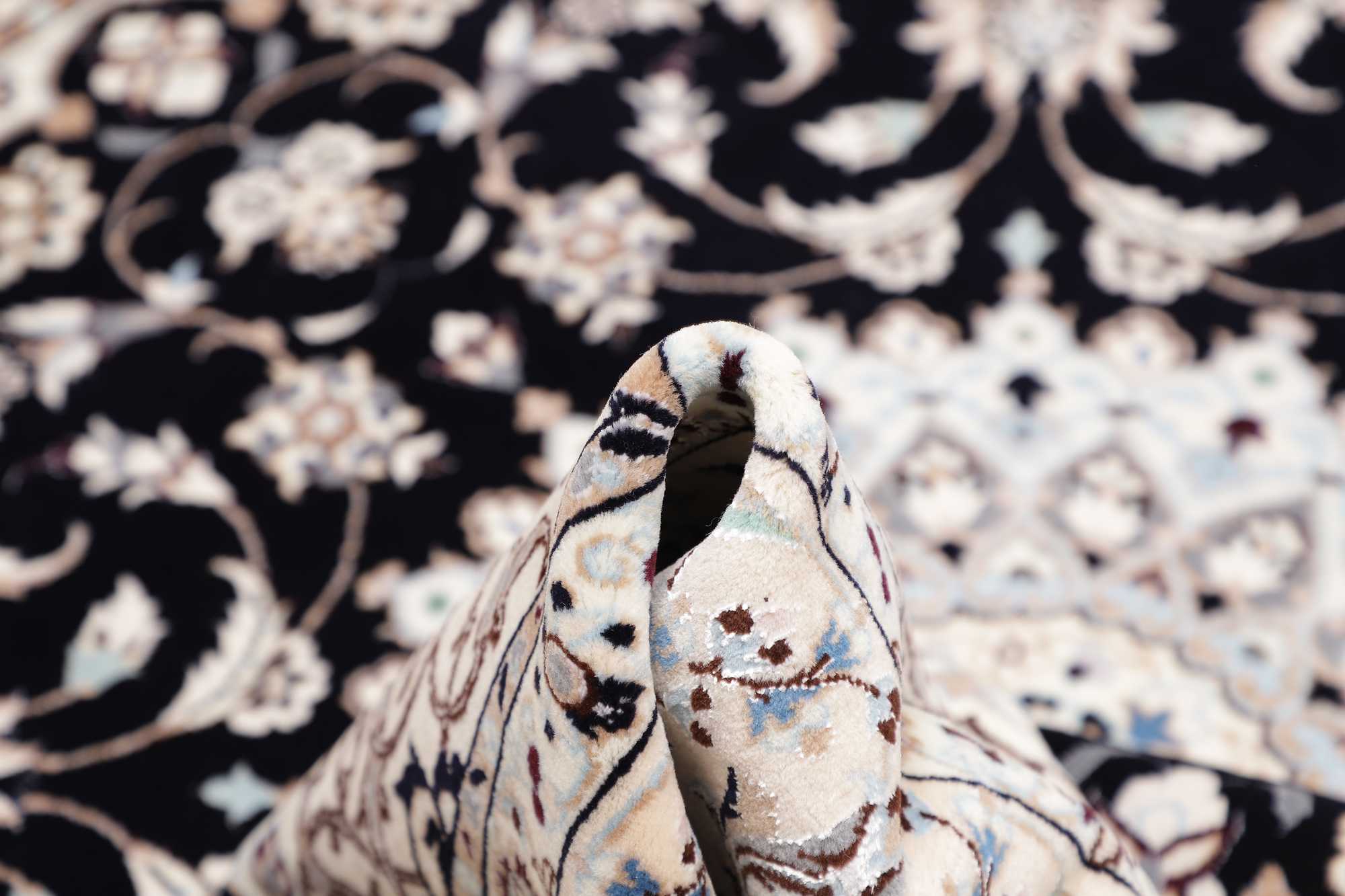 Nain | 170 cm x 172 cm | Nr. 12-445688