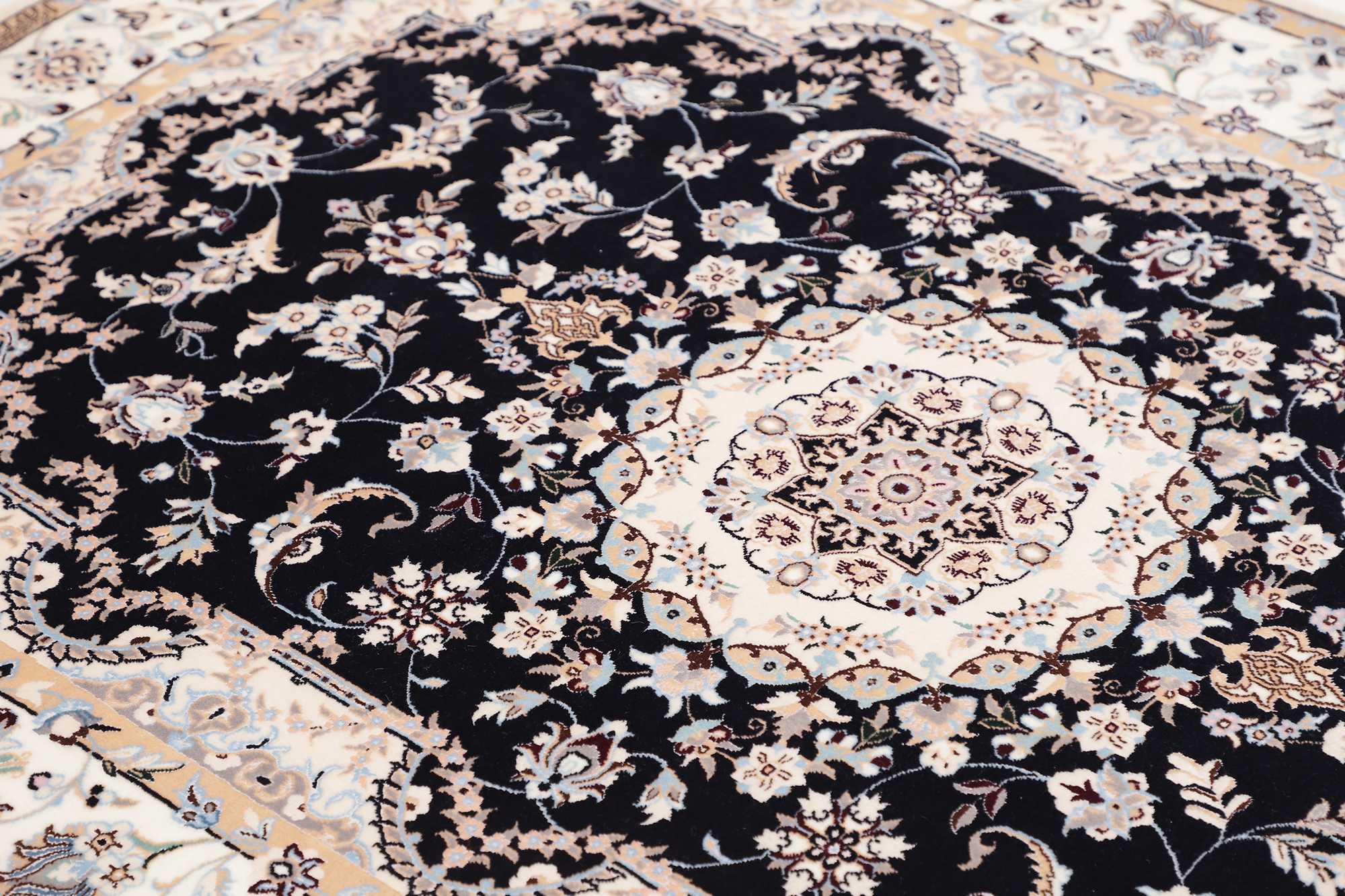 Nain | 175 cm x 126 cm | Nr. 12-445690