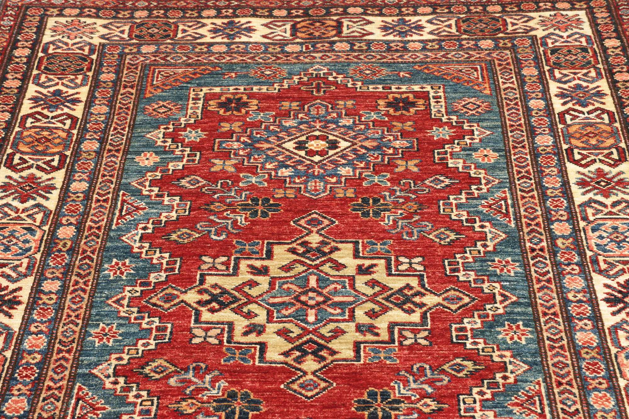 Kazak | 184 x 120 cm | Nr. 12-451022