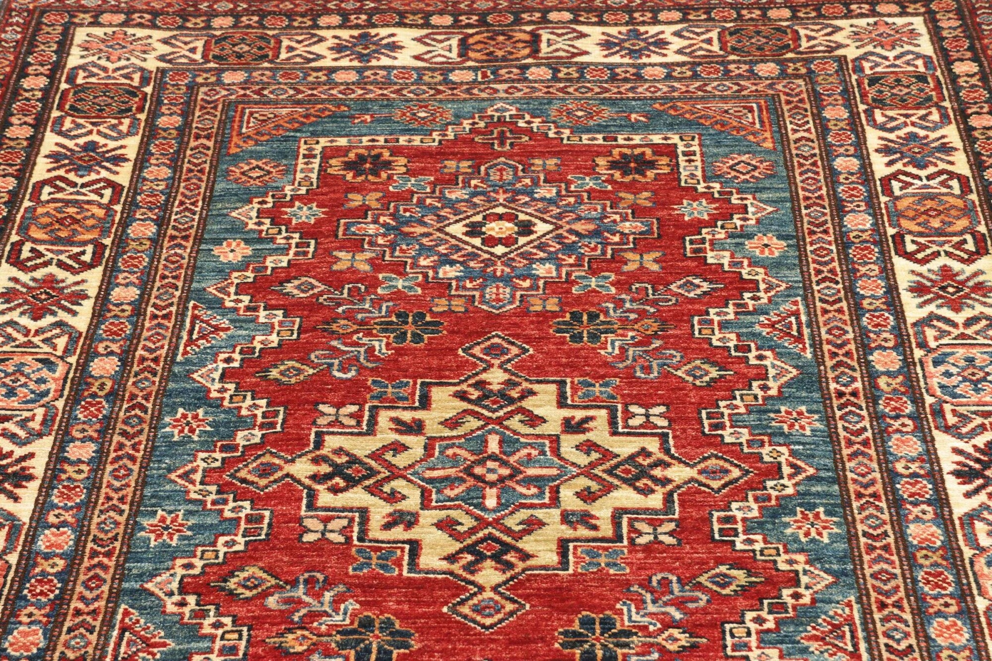 Kazak | 184 x 120 cm | Nr. 12-451022