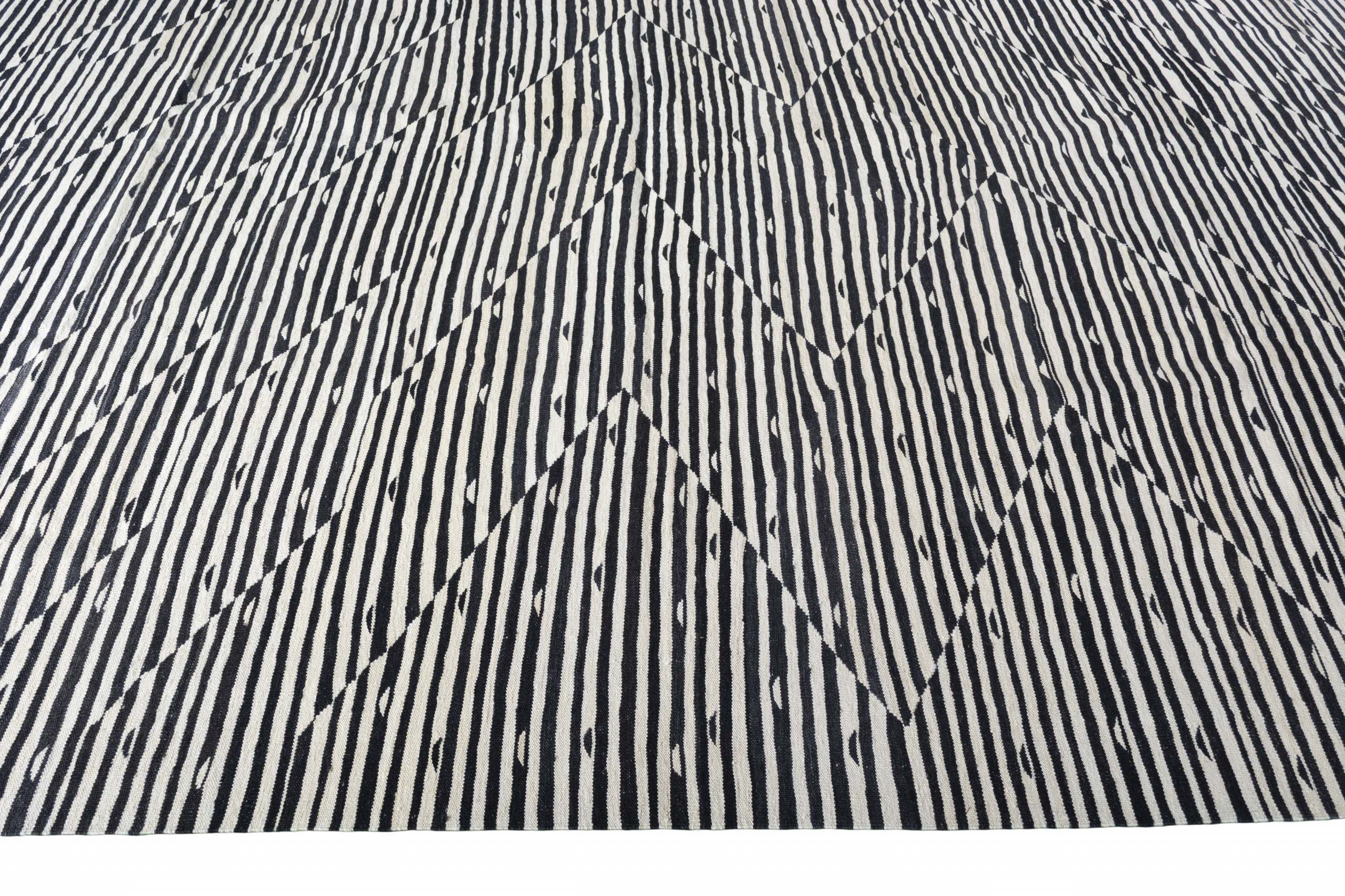 Kelim | 388 cm x 302 cm | Nr. 14-45147