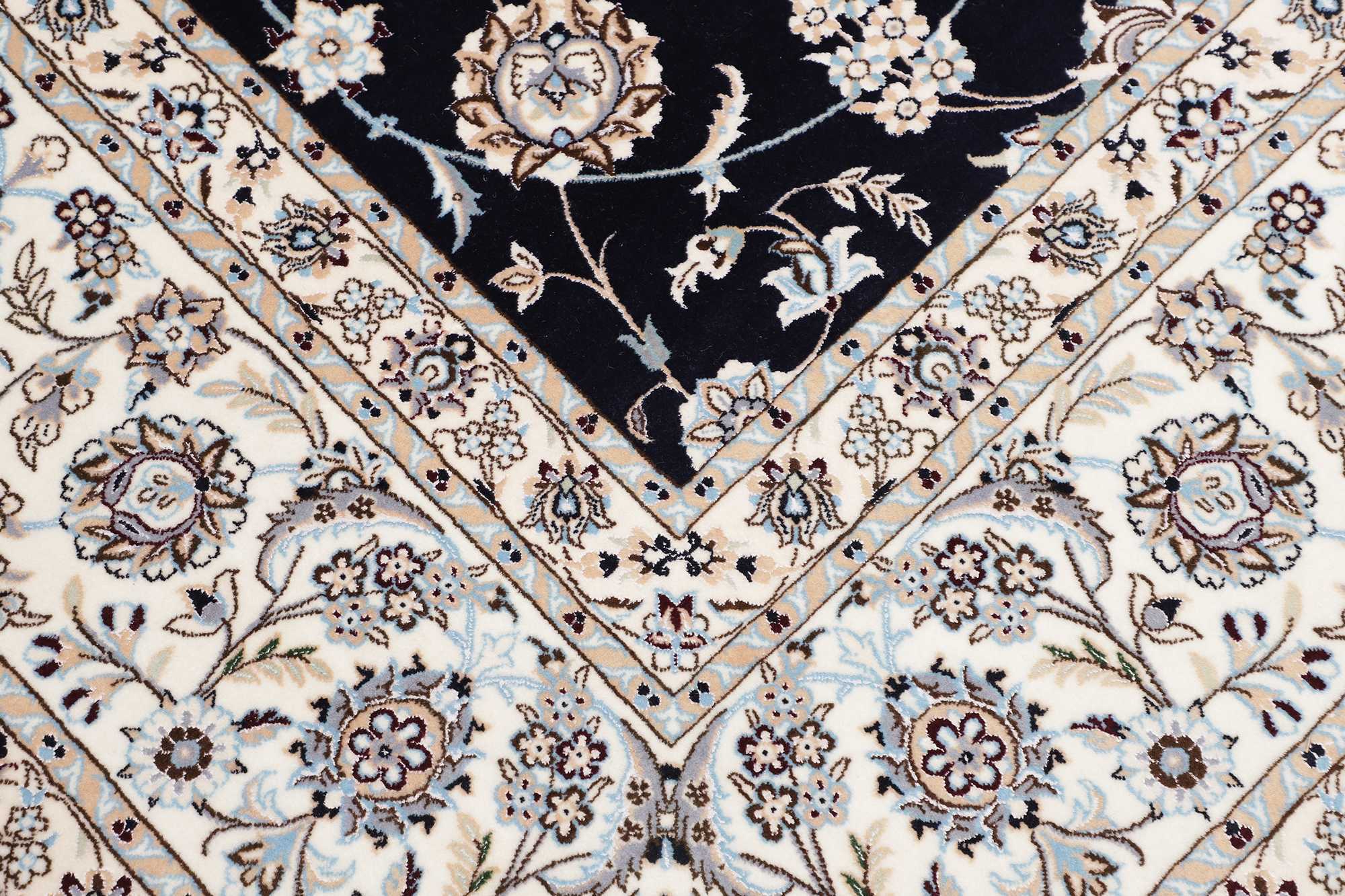 Nain | 250 cm x 254 cm | Nr. 12-456238