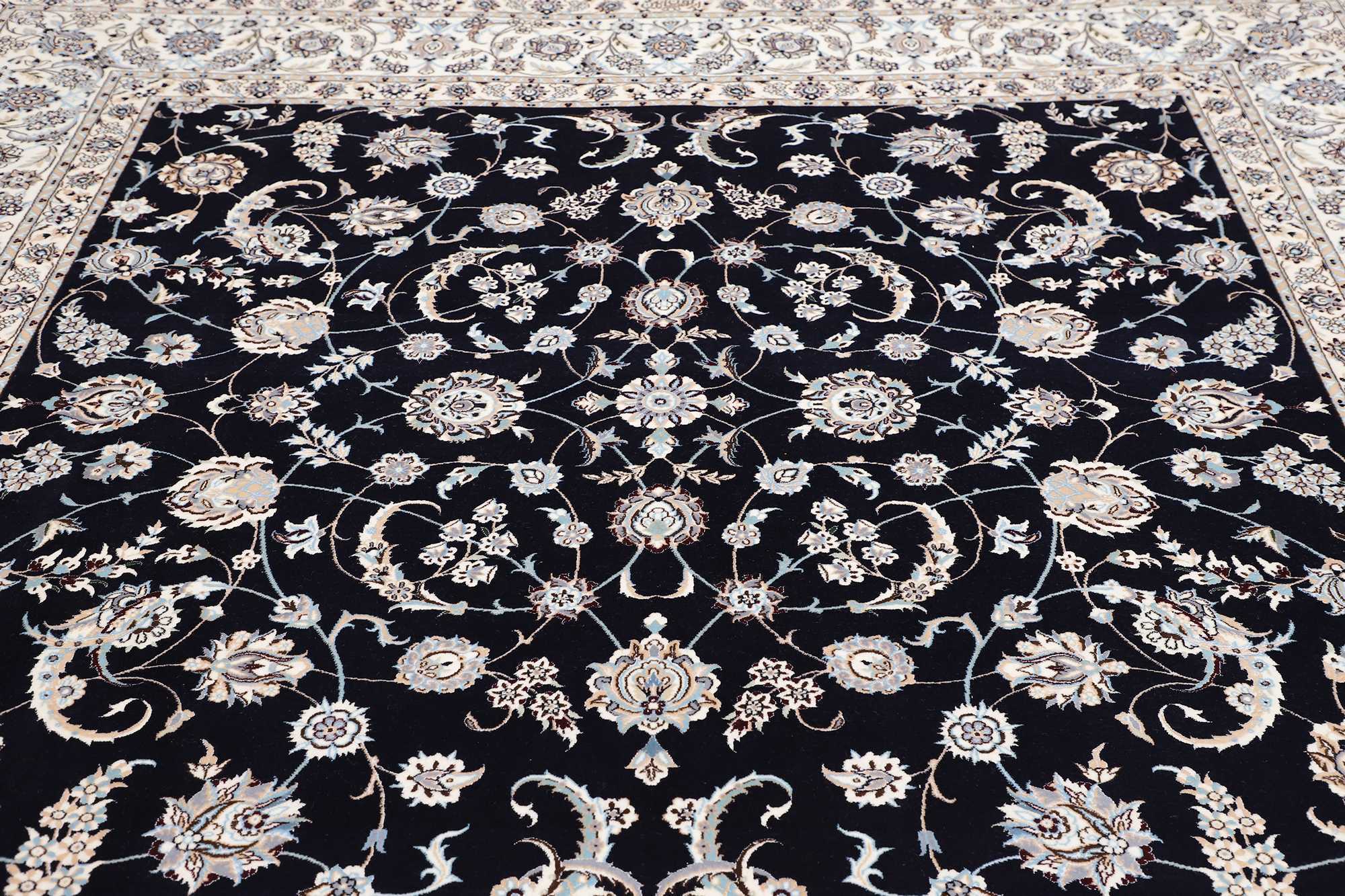 Nain | 250 cm x 254 cm | Nr. 12-456238