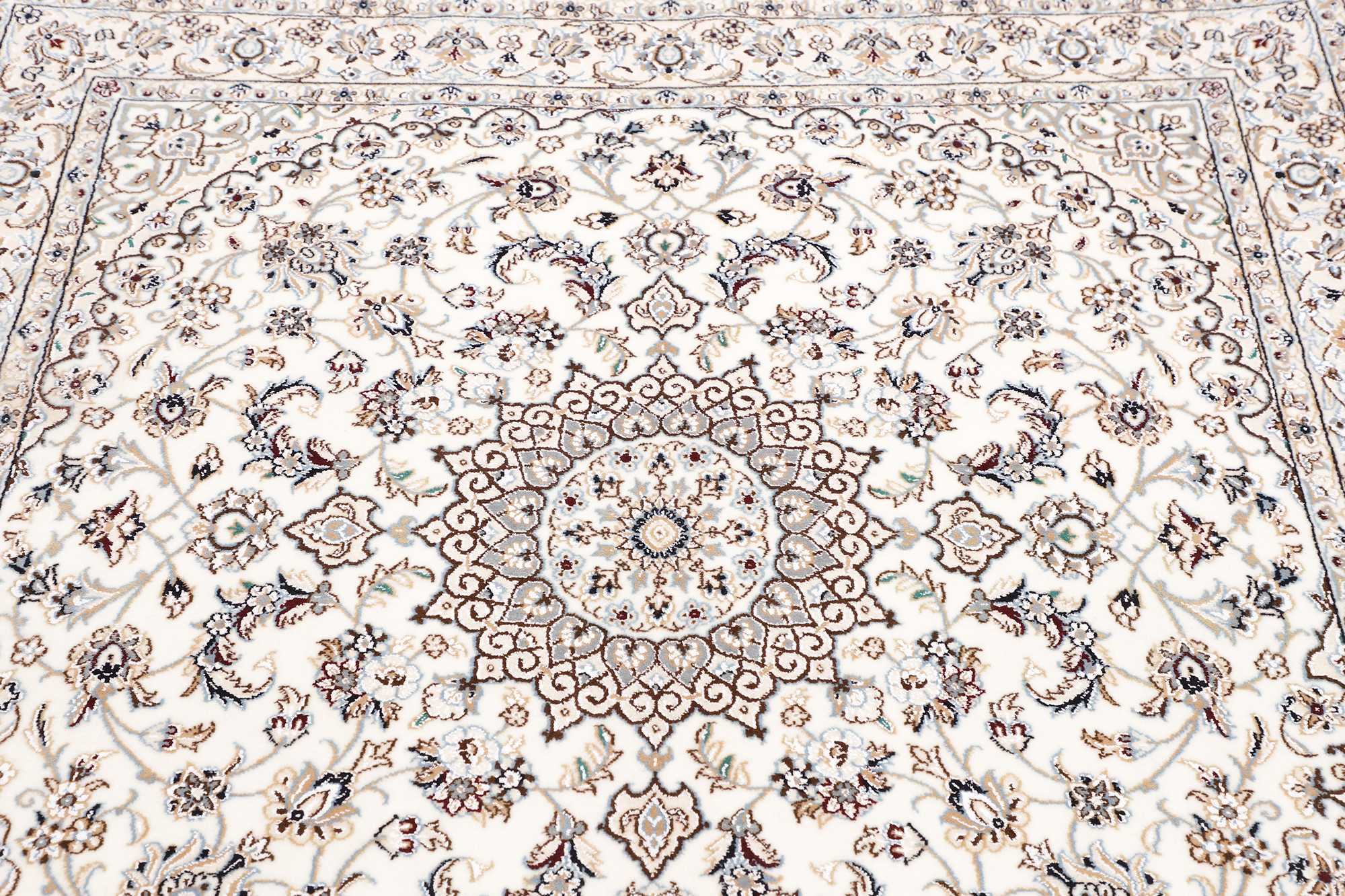 Nain | 146 x 145 cm | Nr. 12-466245
