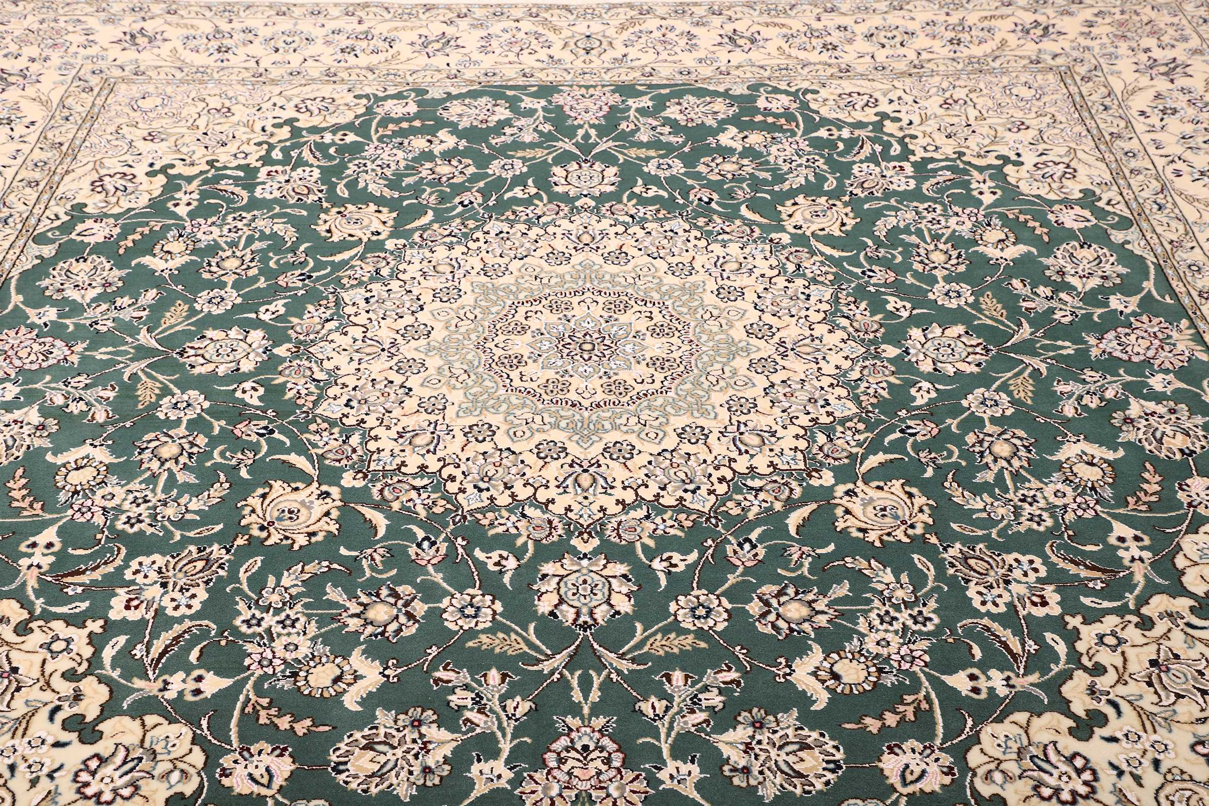 Nain | 253 cm x 251 cm | Nr. 12-469391