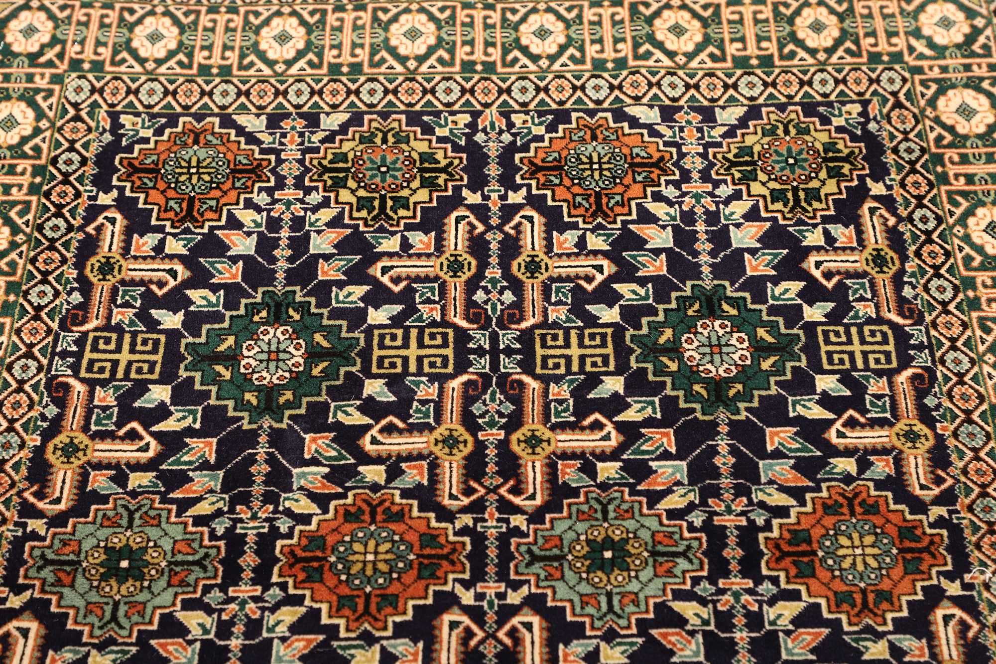 Tabriz | 136 x 106 cm | Nr. 12-469749