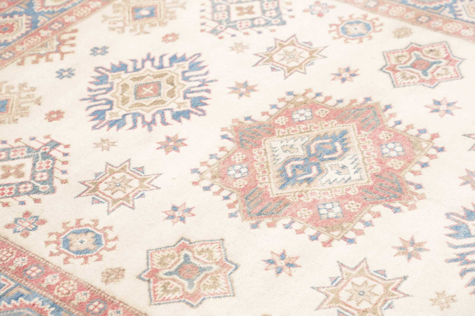 Kazak | 192 cm x 155 cm | Nr. 12-483010