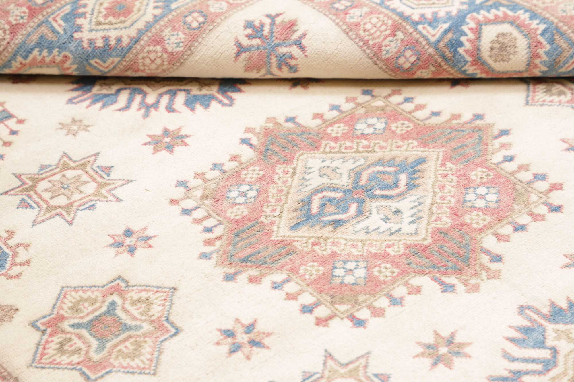 Kazak | 192 cm x 155 cm | Nr. 12-483010