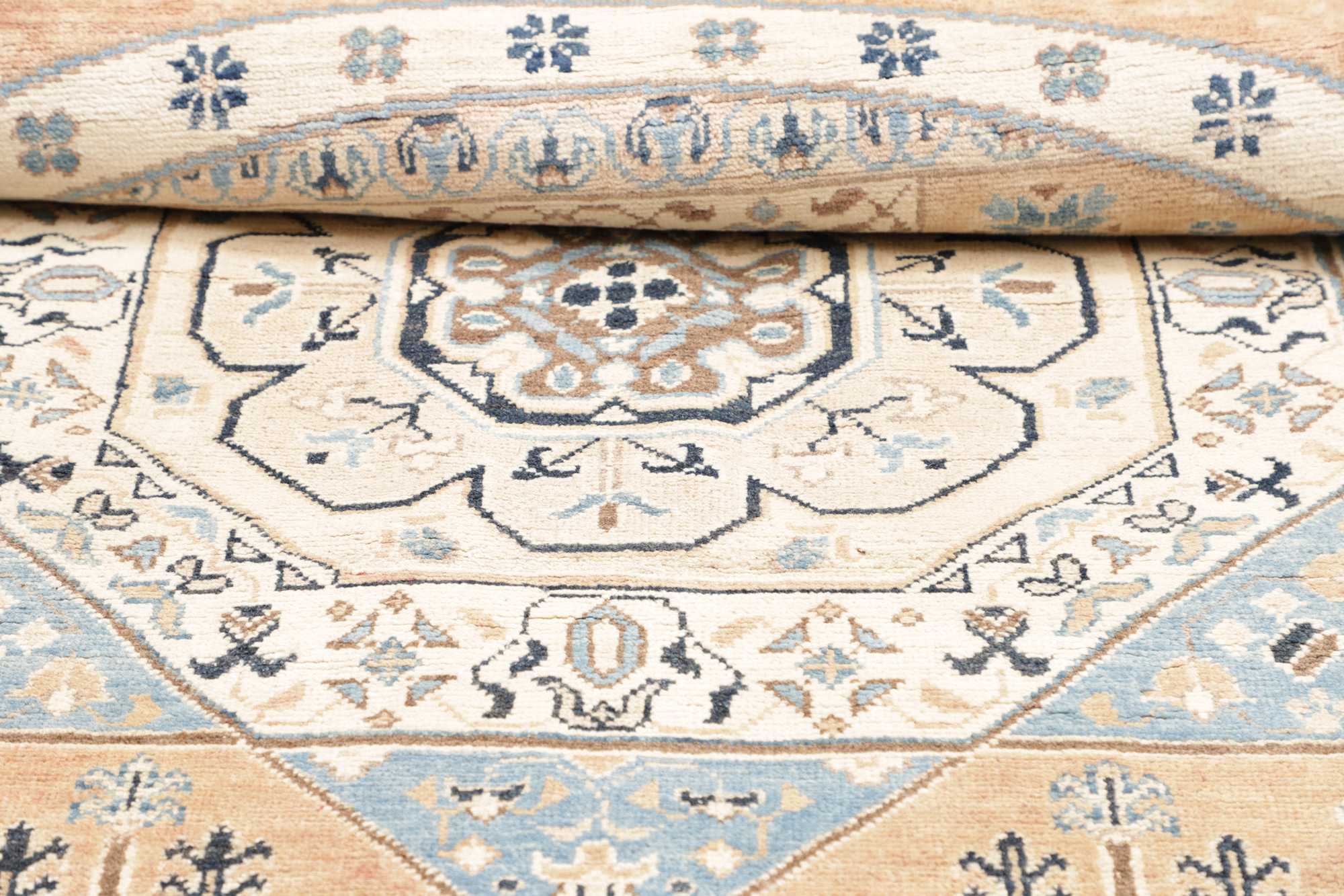 Kazak | 245 cm x 250 cm | Nr. 12-483083