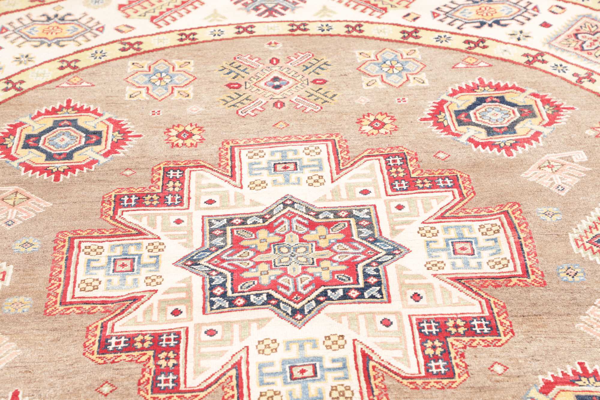 Kazak | 234 cm x 239 cm | Nr. 12-483085