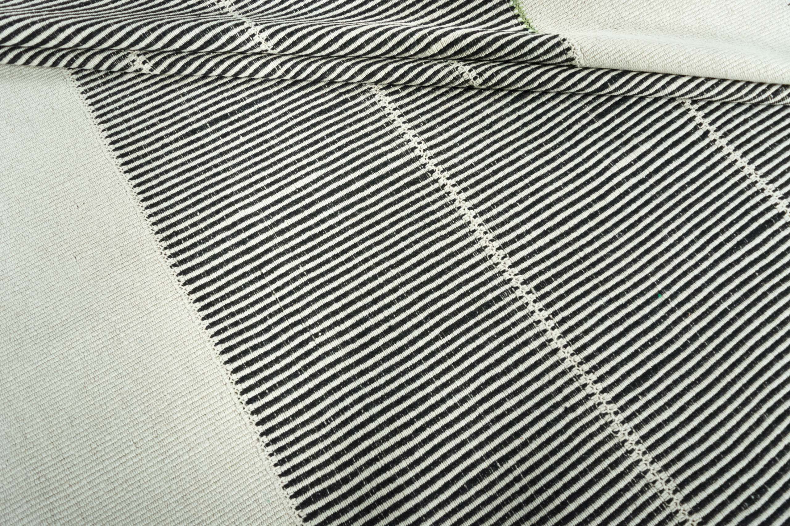 Kelim Hoch2 | 357 cm x 253 cm | Nr. 14-53344