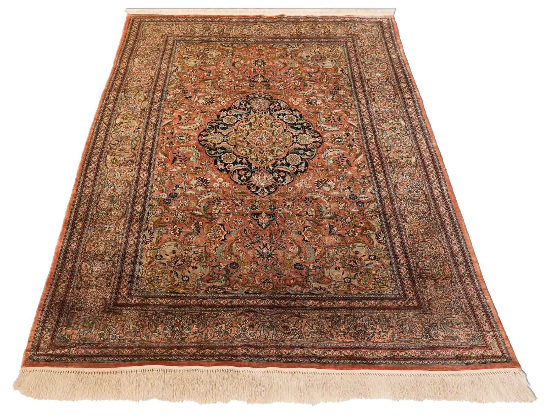 Chinesischer Ghom aus reiner Seide | 182 cm x 122 cm | Nr. Z-3499