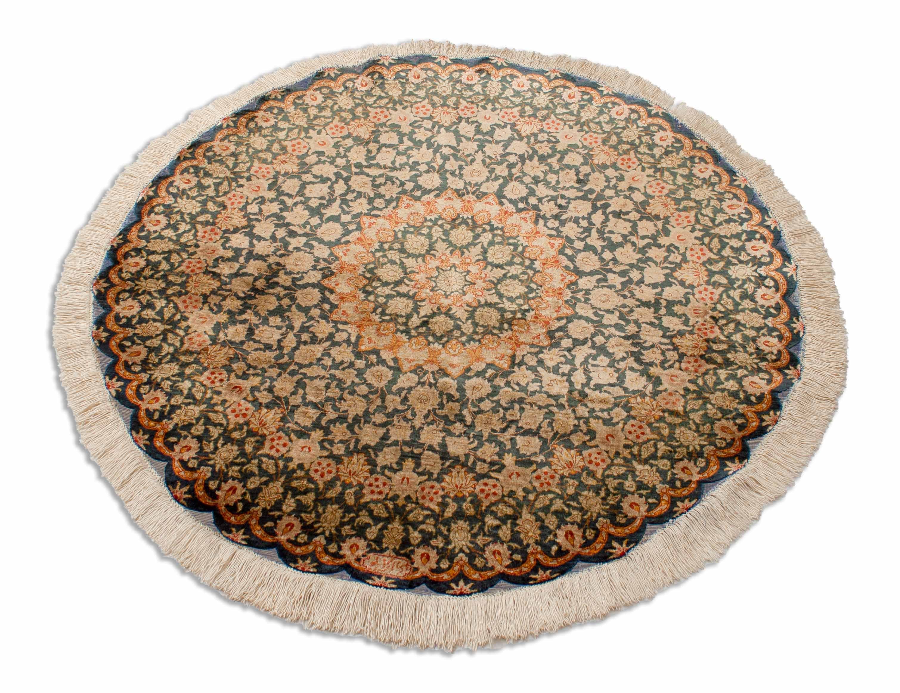 Eine Fotoaufnahme eines Ghom Teppichs.