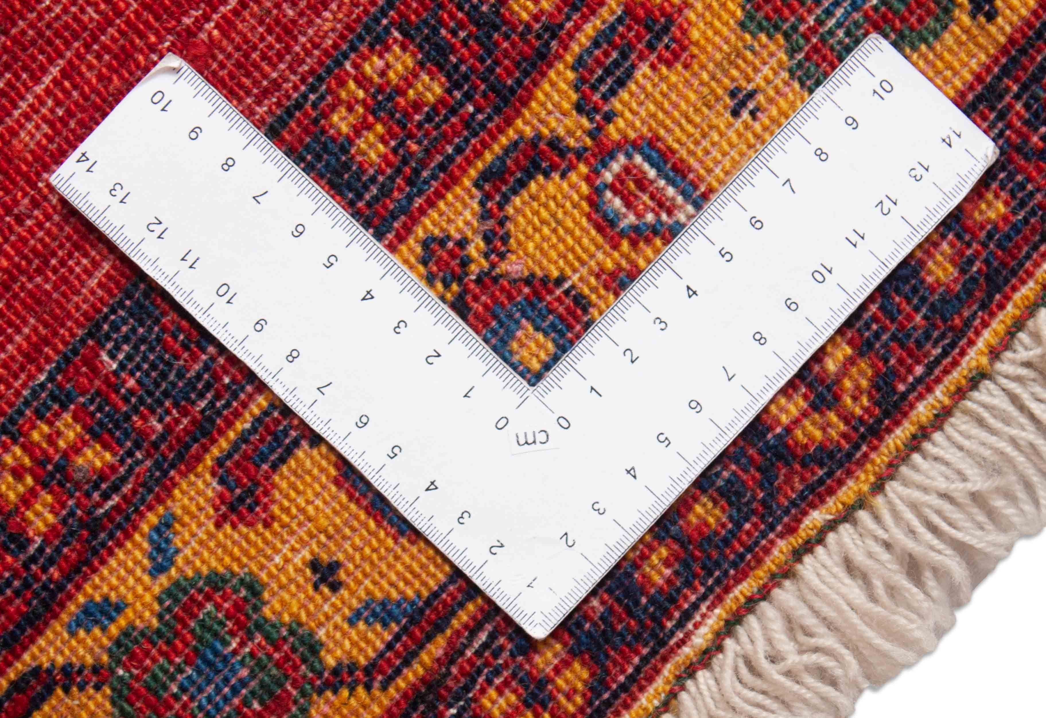 Eine Fotoaufnahme eines Lori Teppichs.