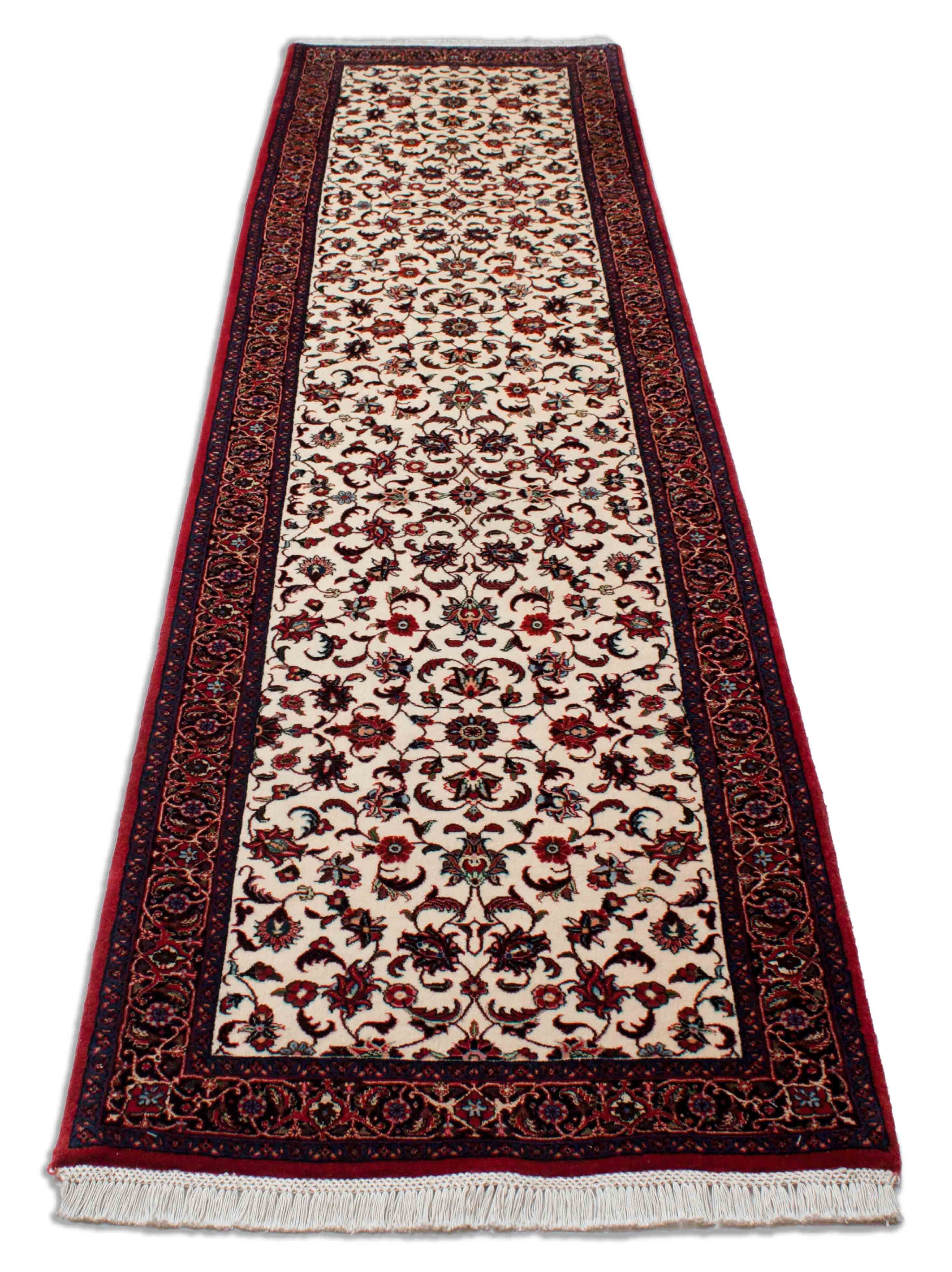 Eine Fotoaufnahme eines Bidjar Teppichs.