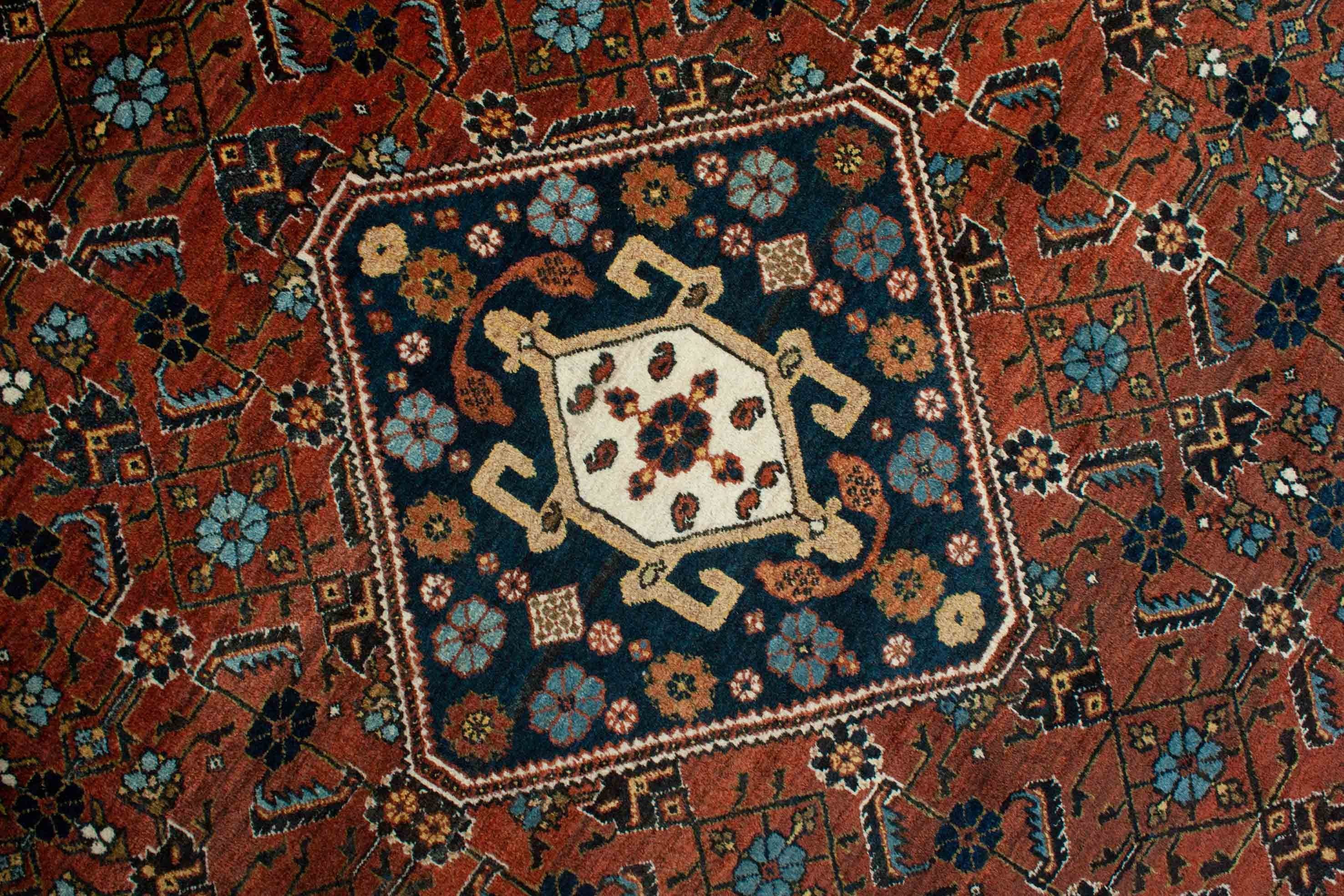 Bild vom Alter Yazd Teppich - 2