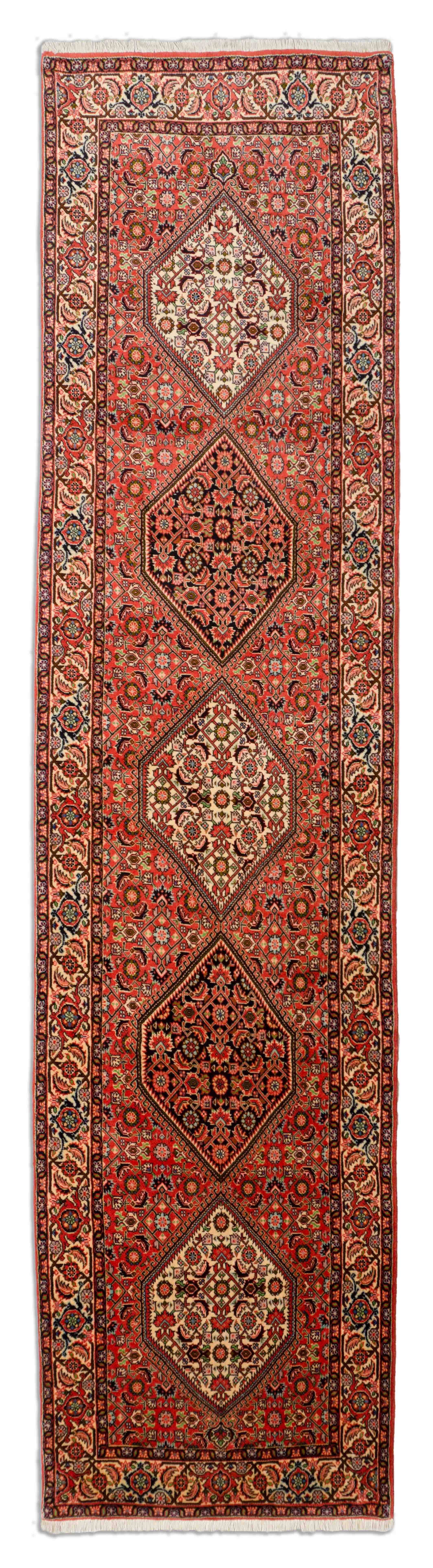 Eine Fotoaufnahme eines Bidjar Teppichs.