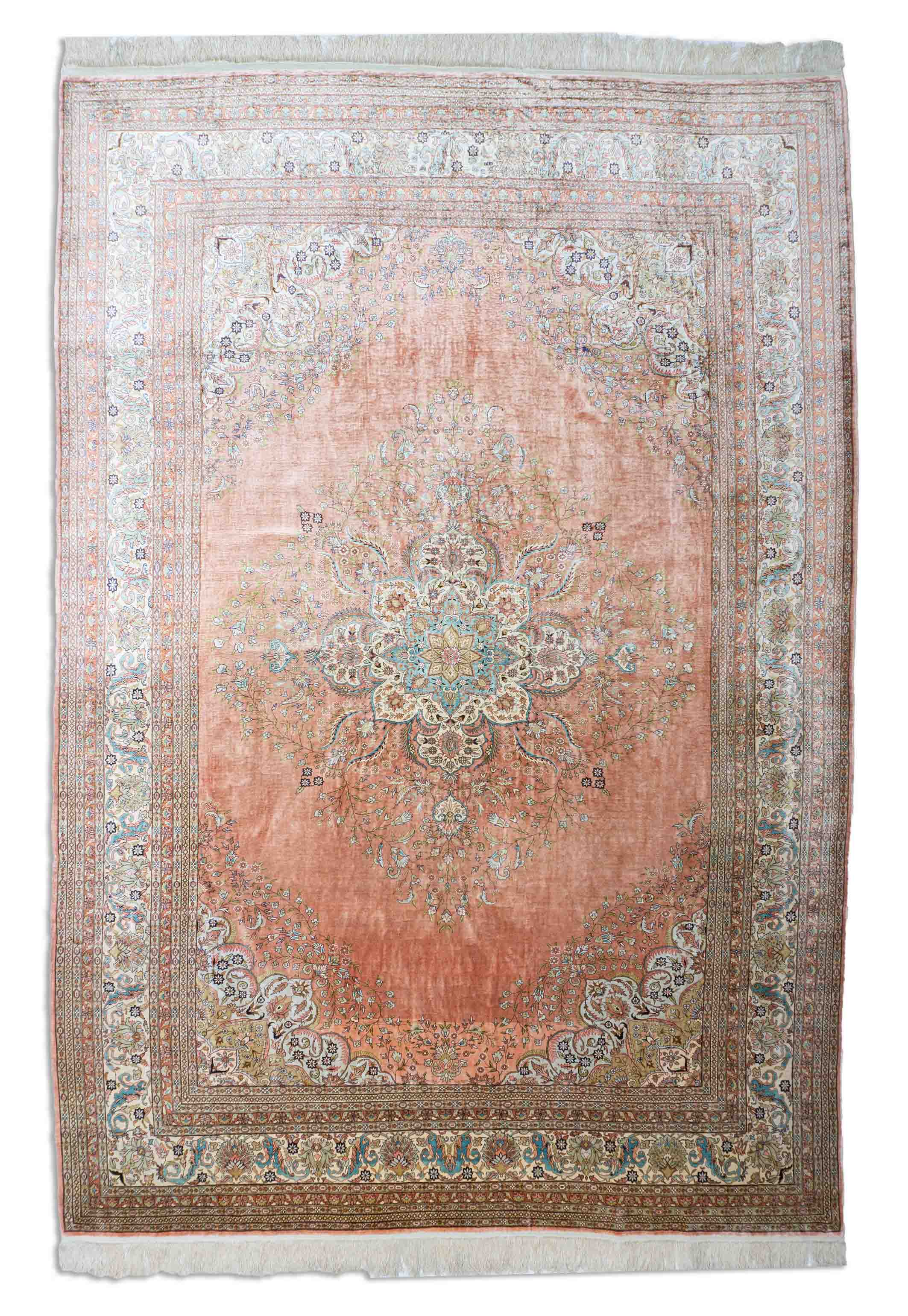 Eine Fotoaufnahme eines Kayseri Teppichs.