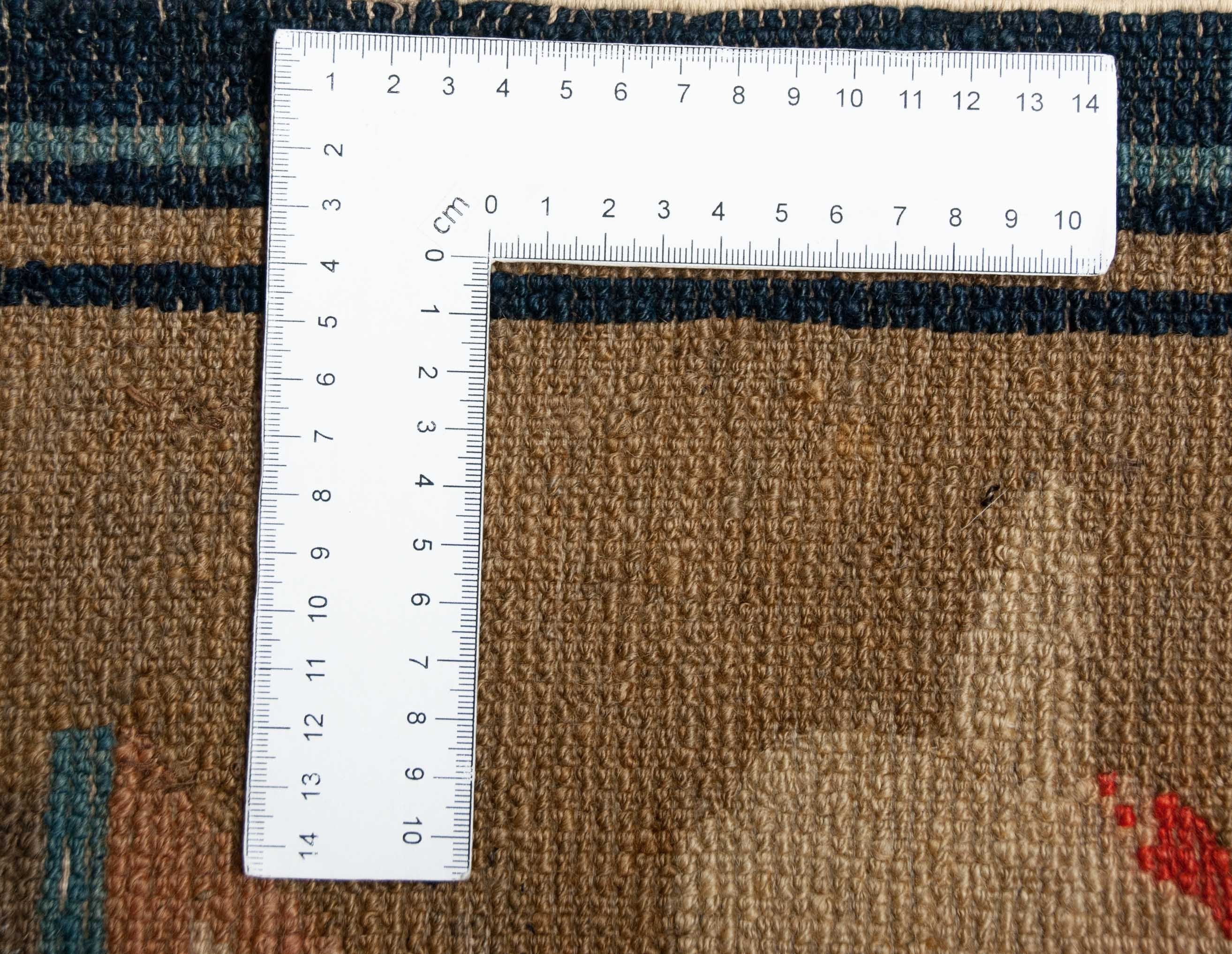 Eine Fotoaufnahme eines US Import China Teppich Teppichs.