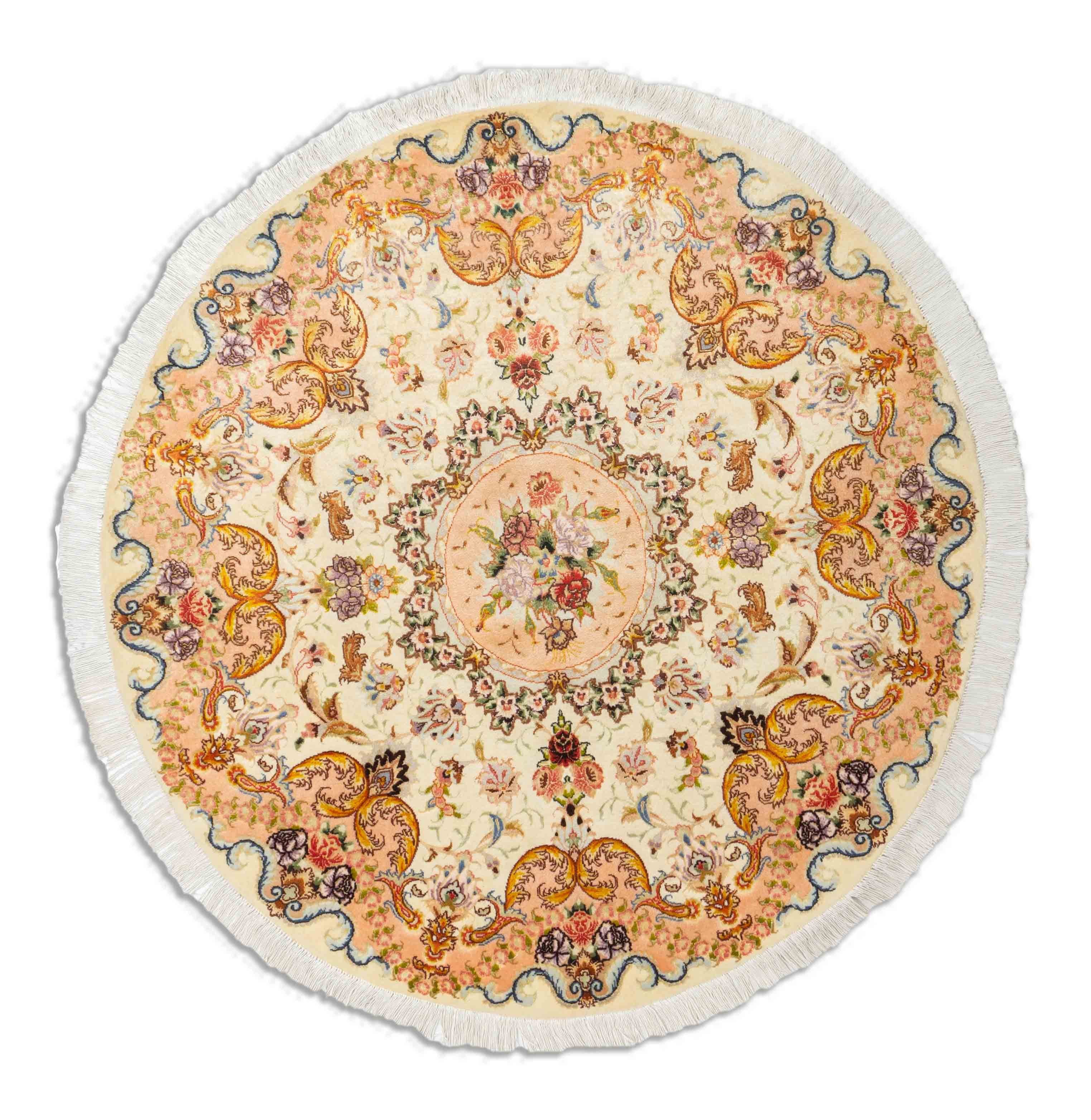 Eine Fotoaufnahme eines Täbriz Teppichs.