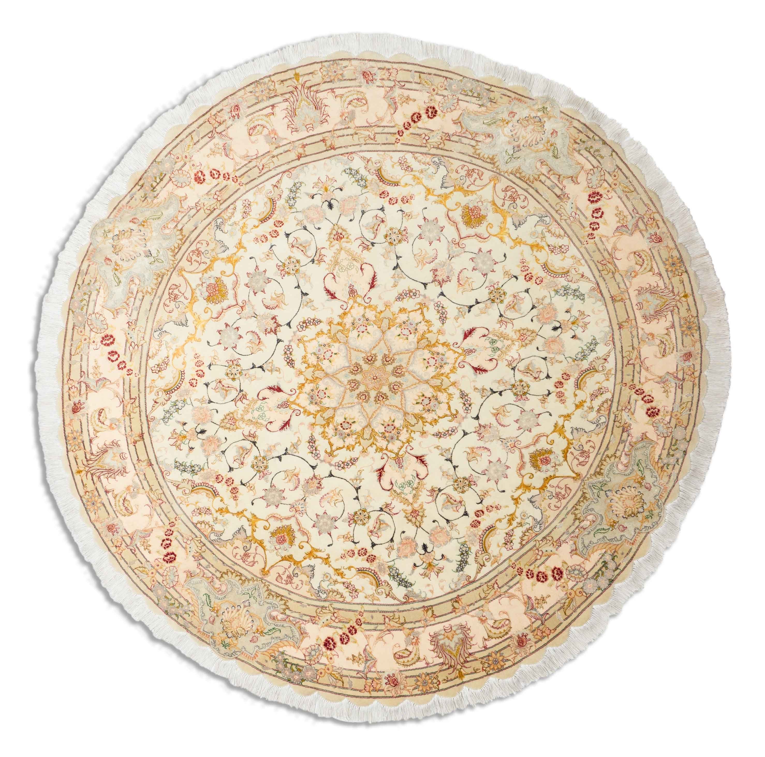 Eine Fotoaufnahme eines Täbriz Teppichs.