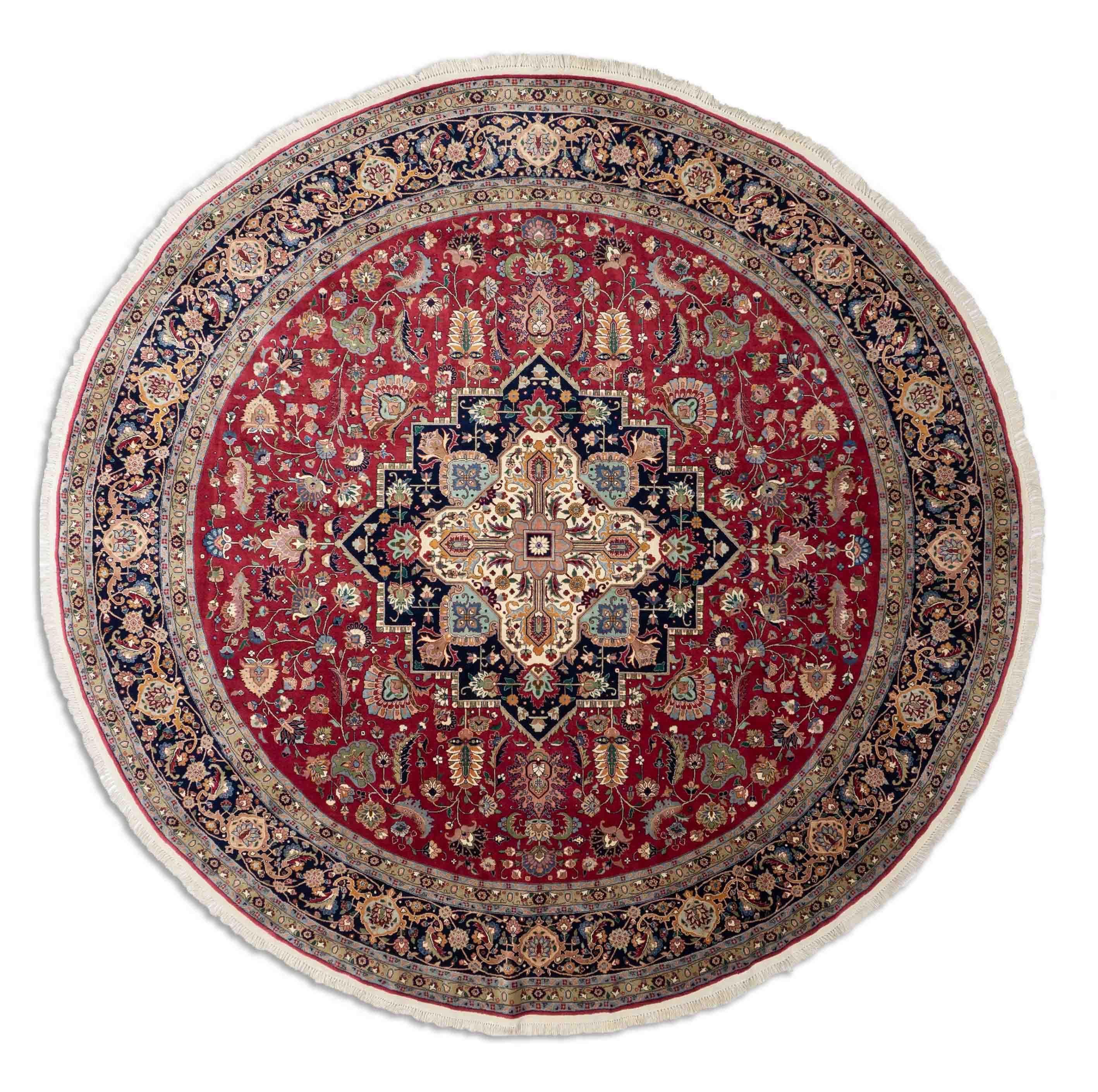 Eine Fotoaufnahme eines Täbriz Teppichs.