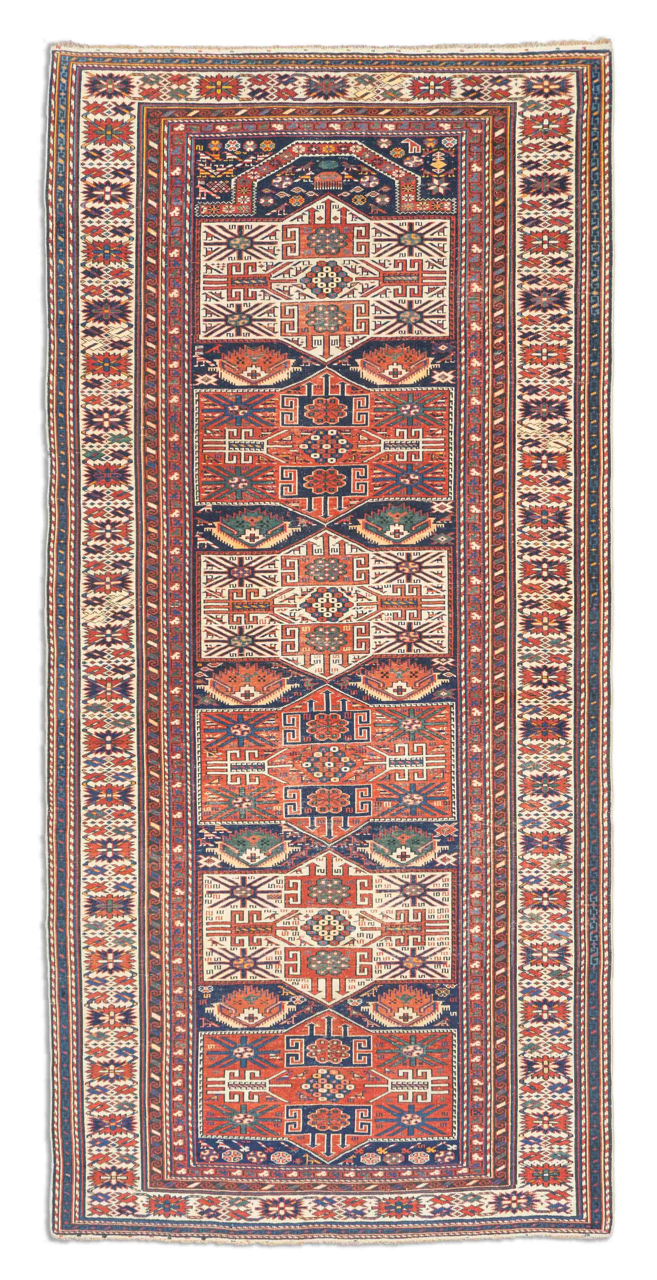 Eine Fotoaufnahme eines Kuba Schirwan Teppichs.