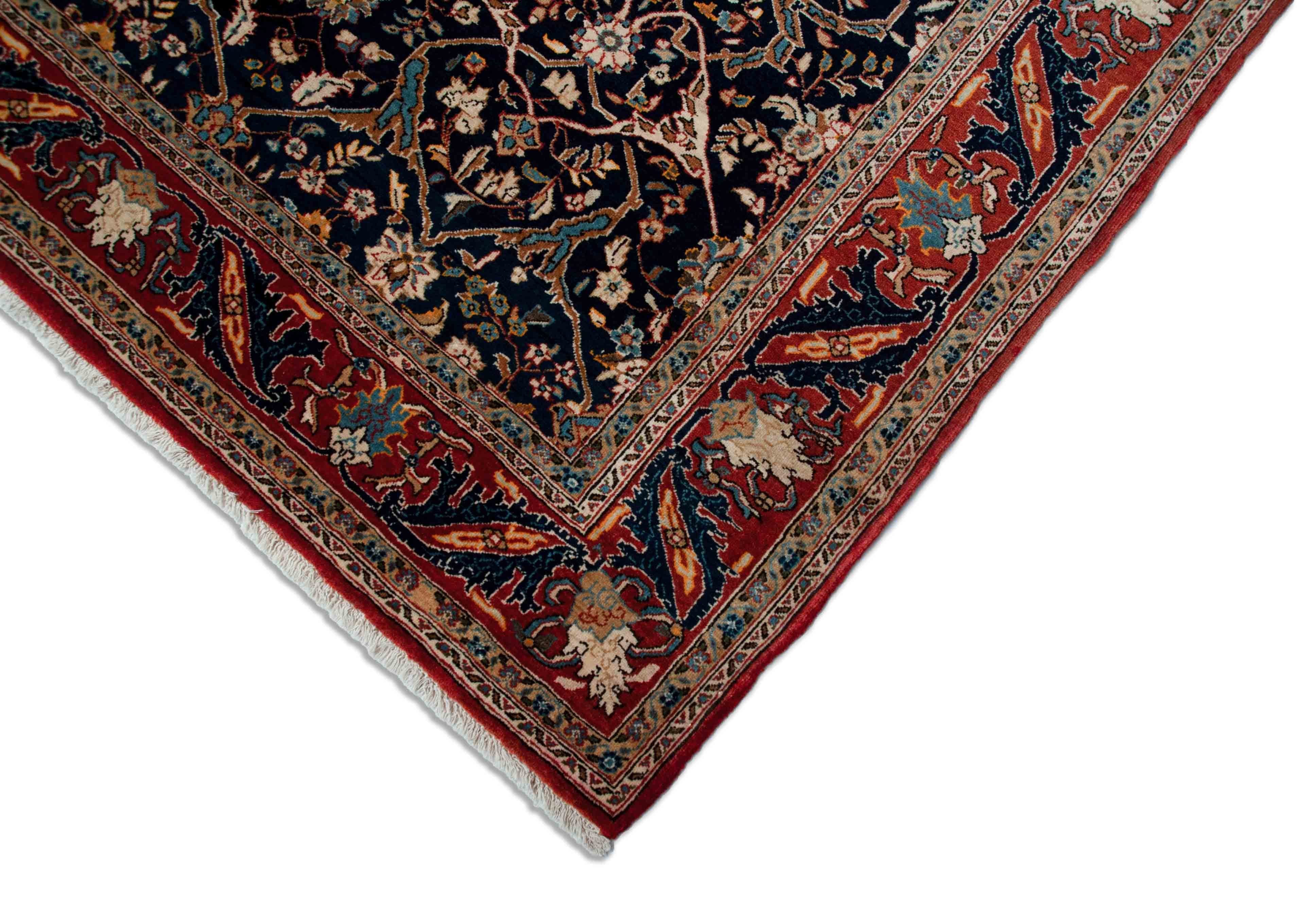 Eine Fotoaufnahme eines Sarough Teppichs.