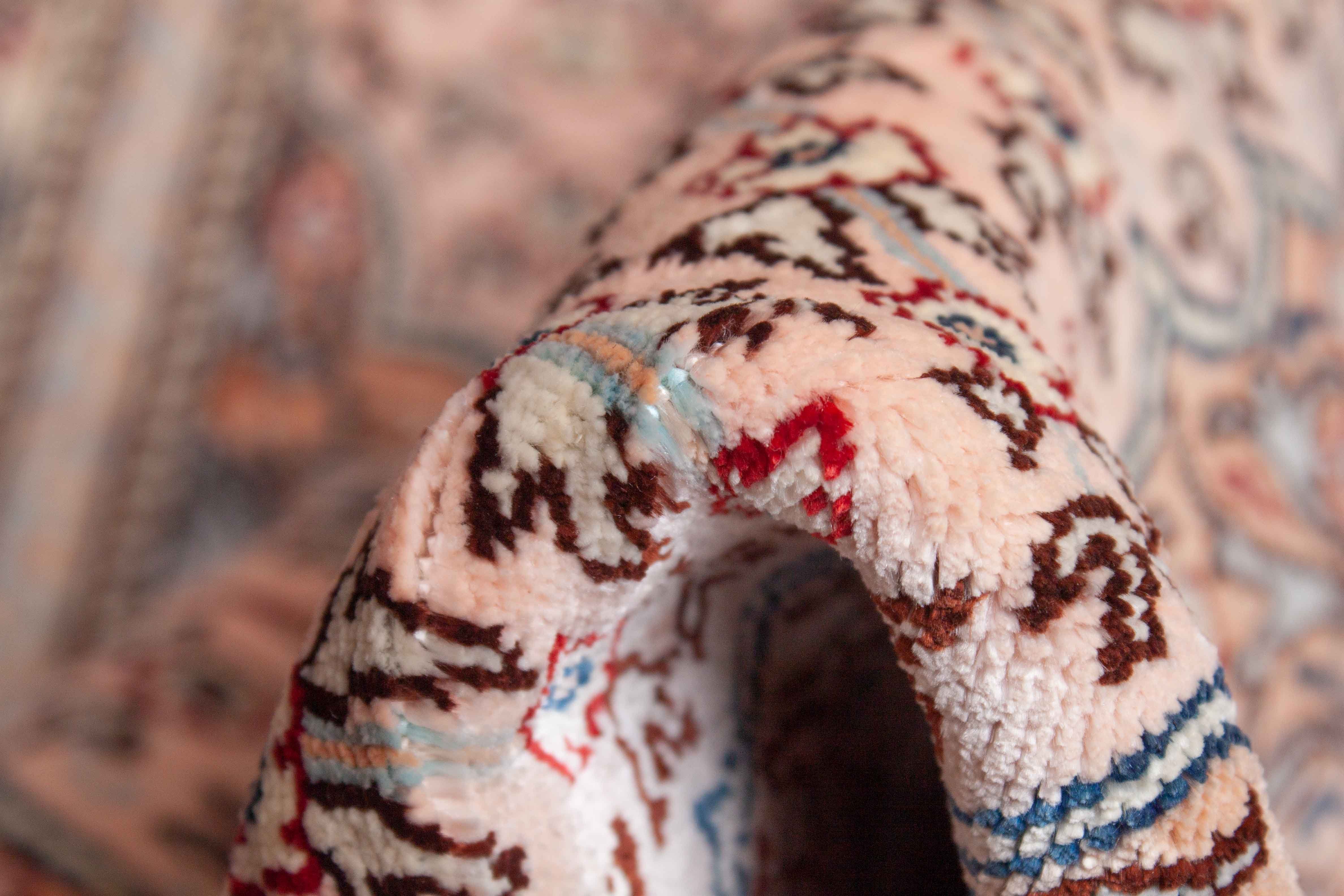 Eine Fotoaufnahme eines Kayseri Teppichs.