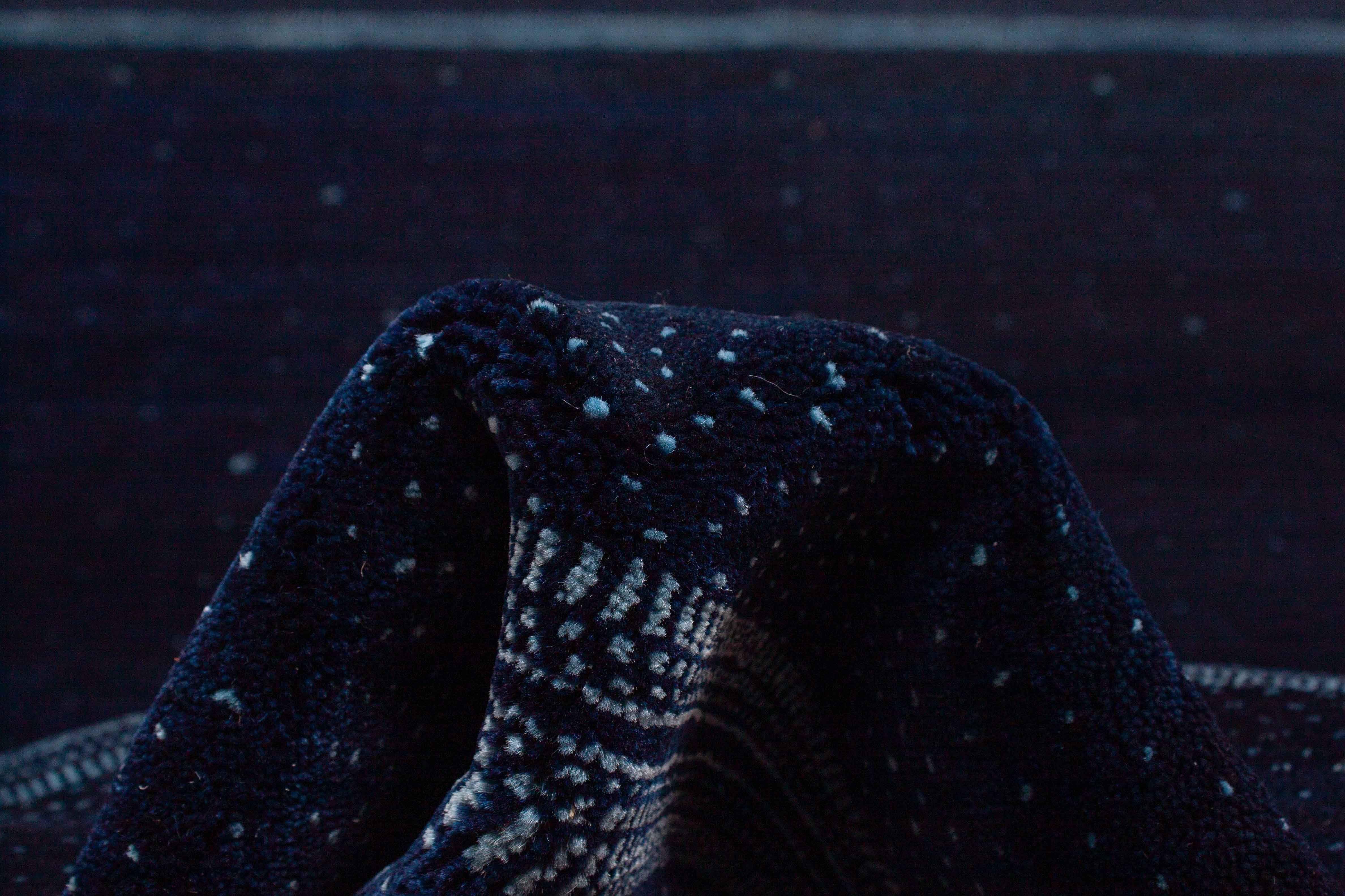 Eine Fotoaufnahme eines Lori Teppichs.